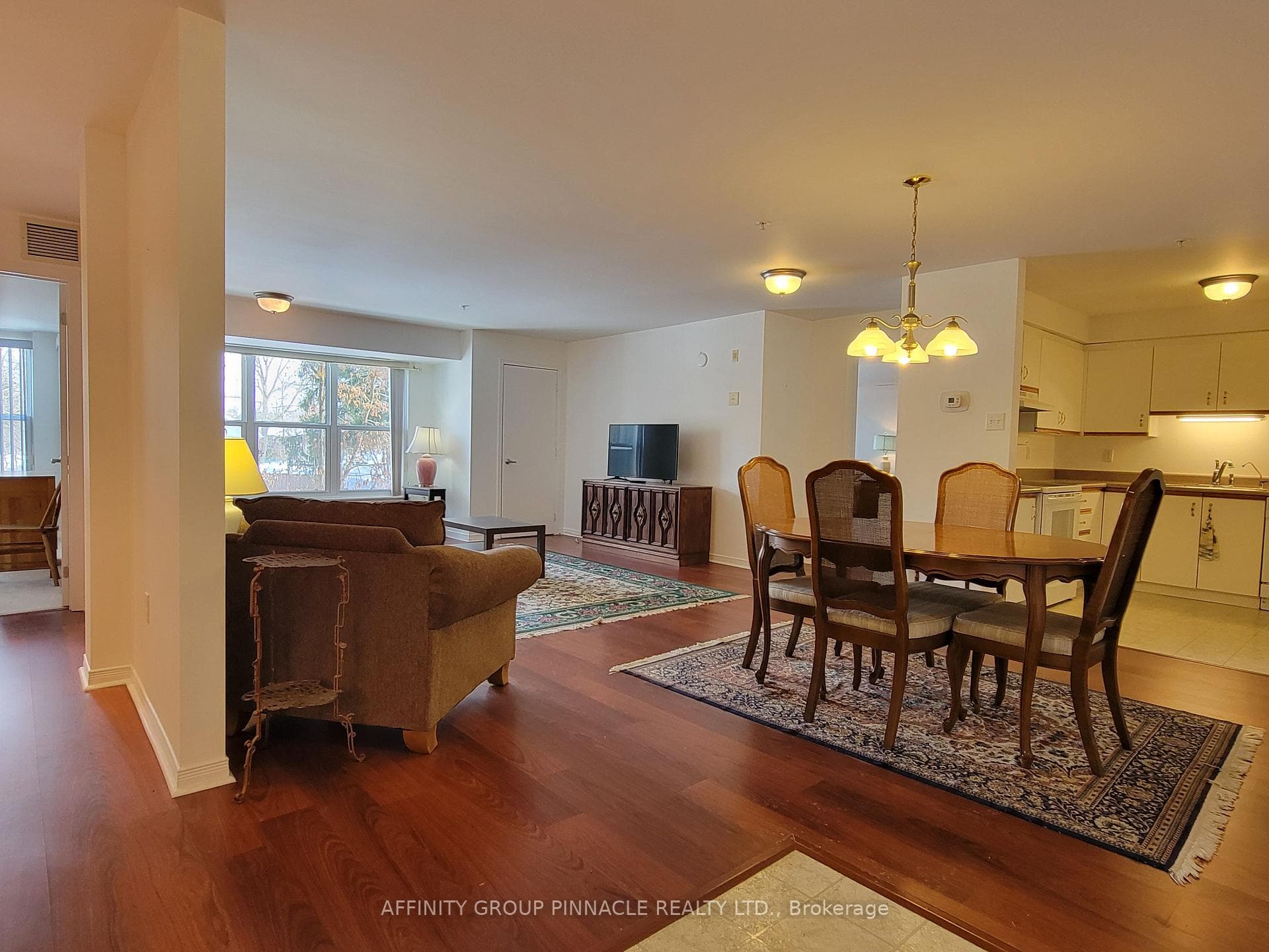 8 Huron Street Unit 211 photo 5
