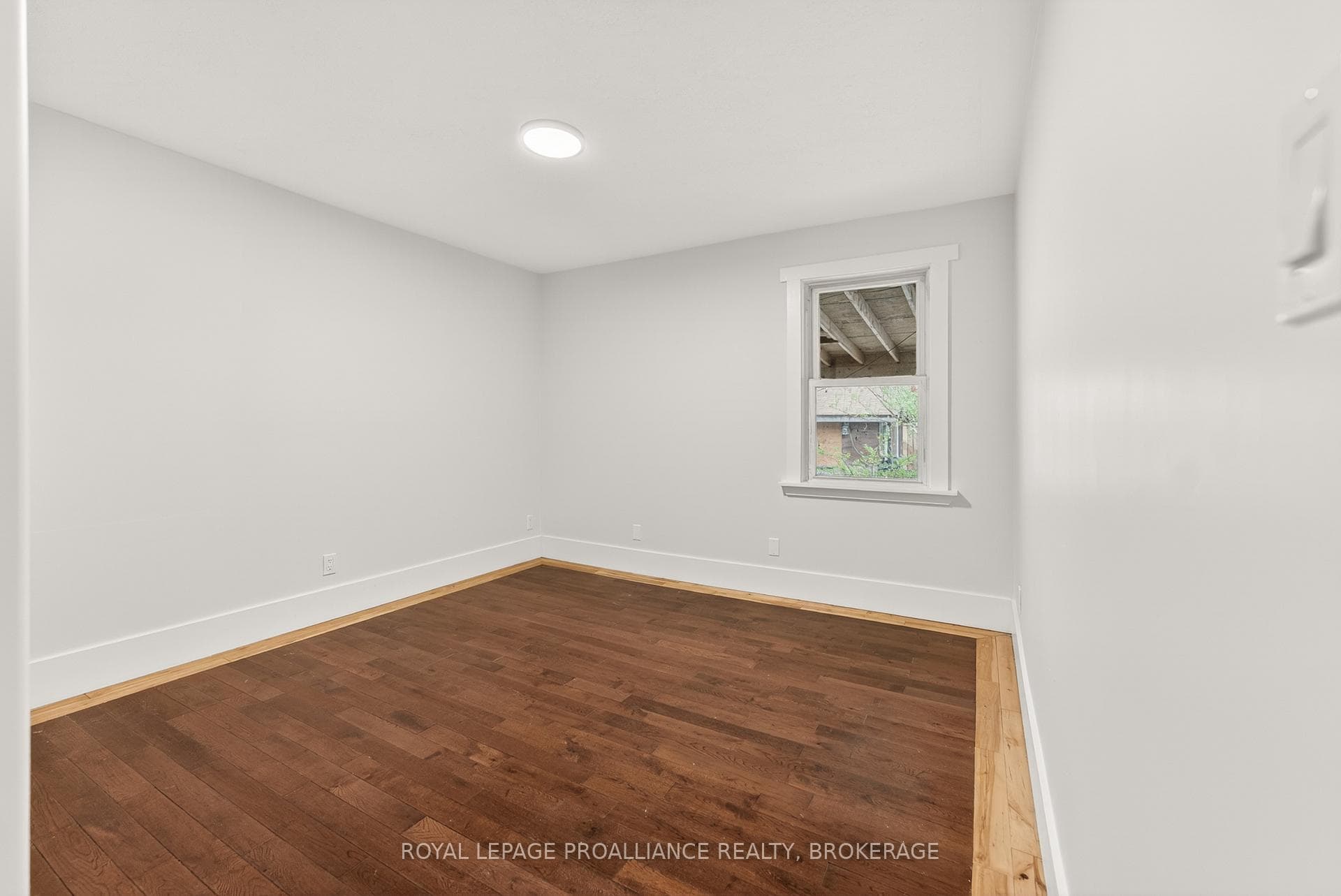 169 Carruthers Avenue photo 18