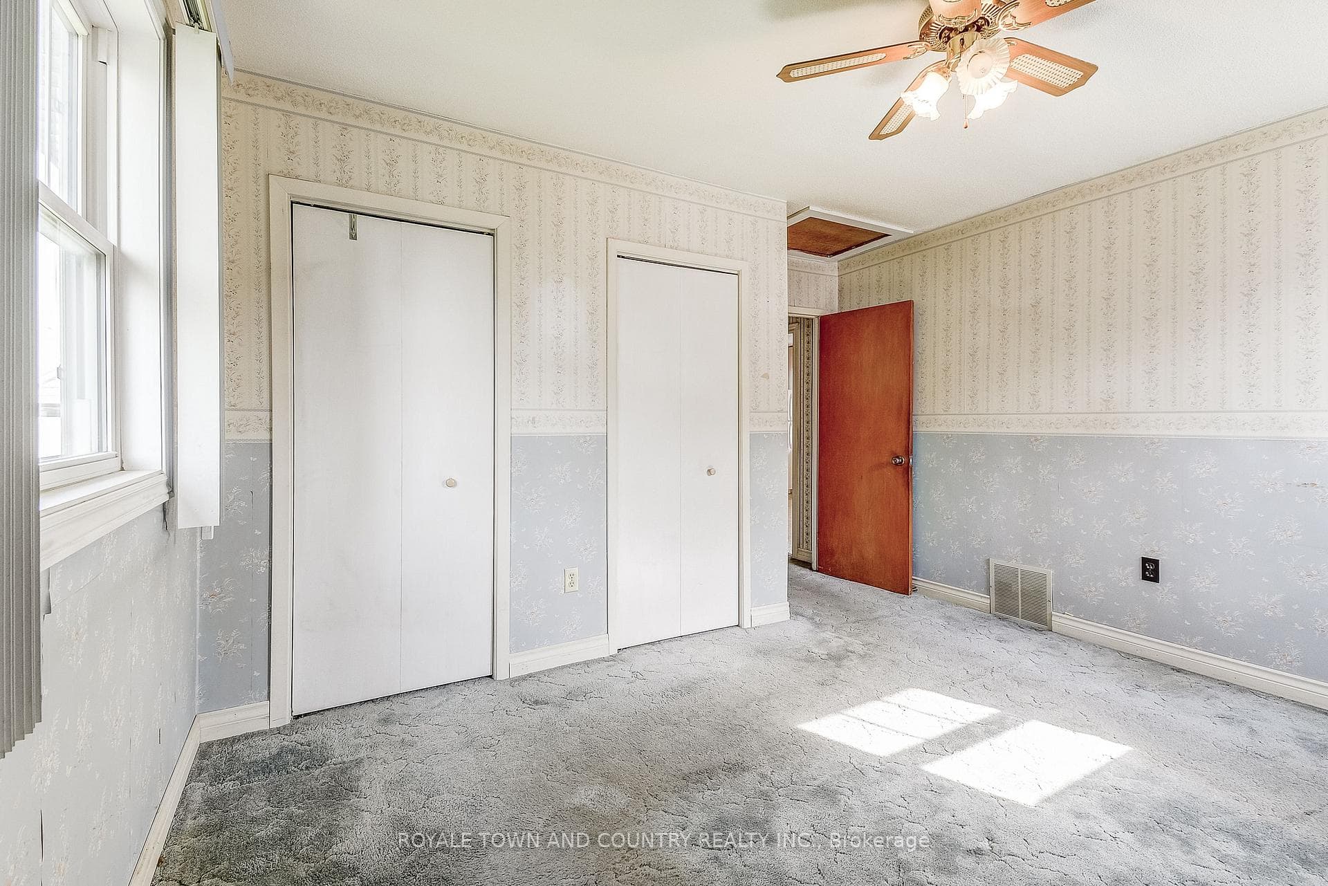 1205 Queenston Road photo 19