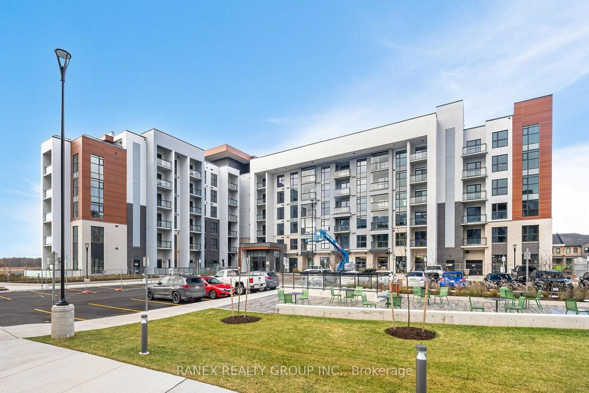 490 Gordon Krantz Avenue Unit 419 photo 1