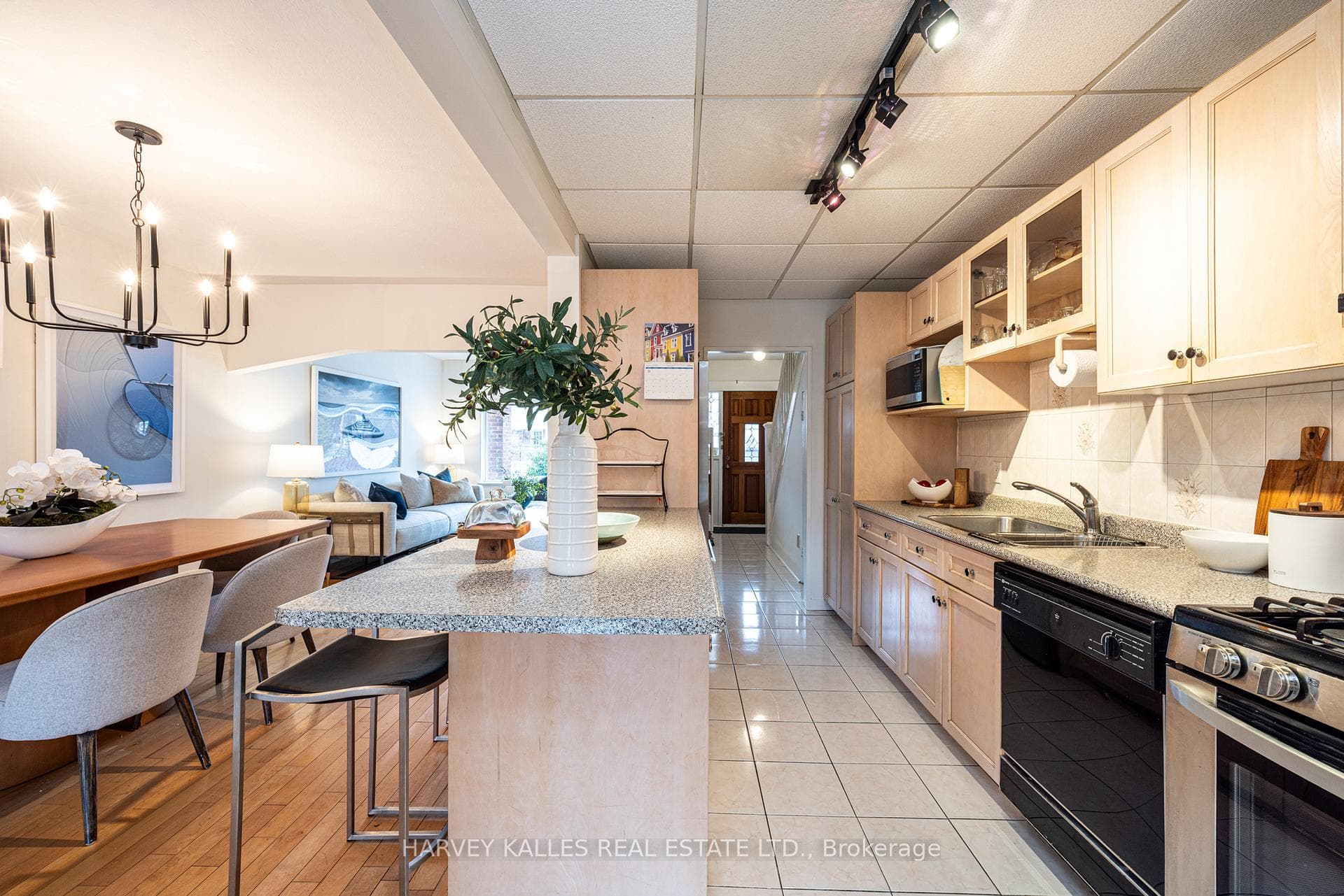 467 Hillsdale Avenue photo 10