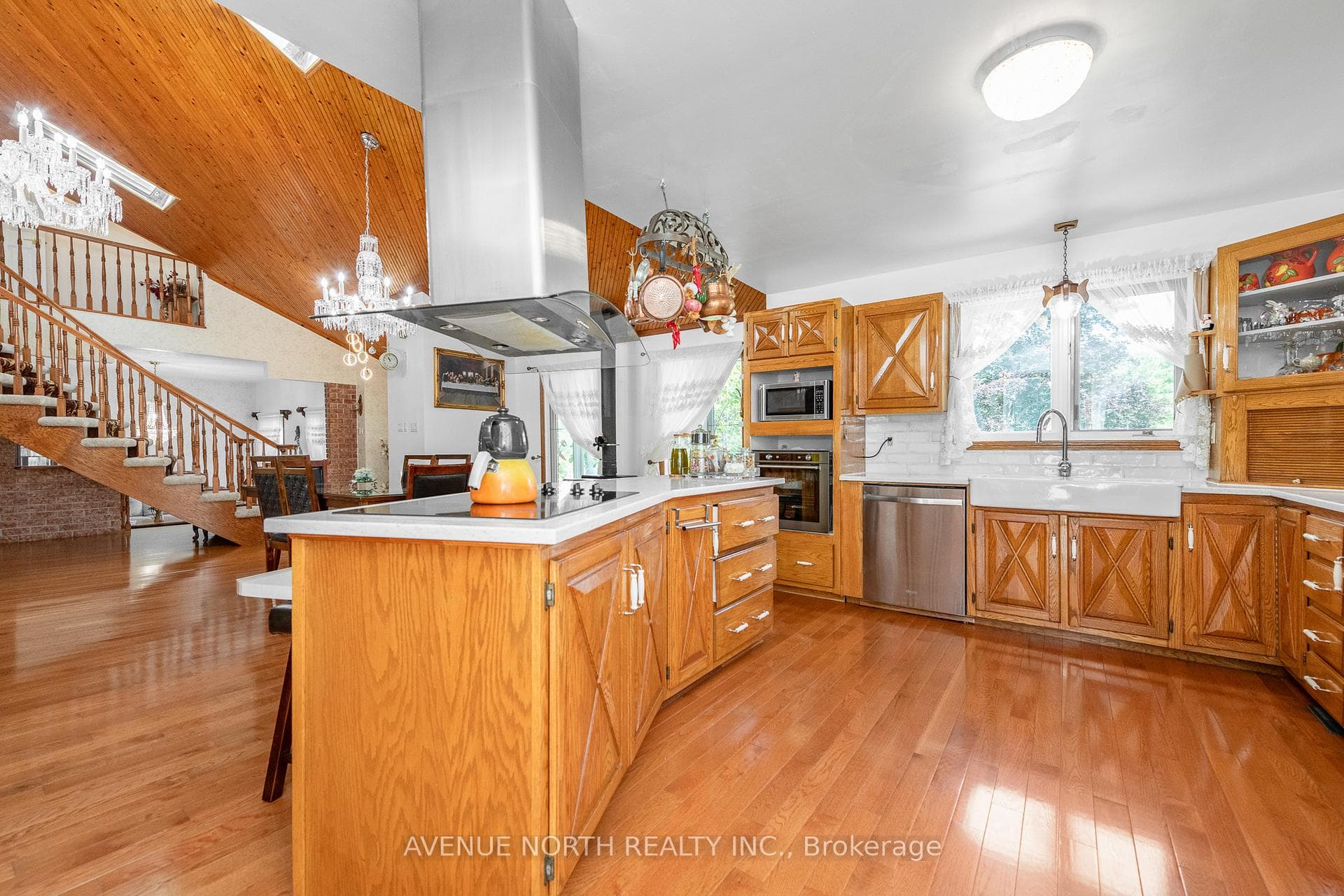 2310 RUSSLAND Road photo 13