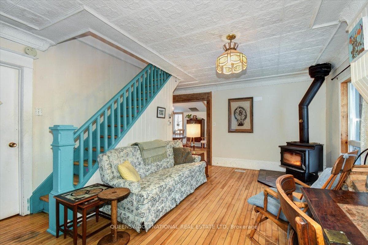 30 Burchat Street photo 17