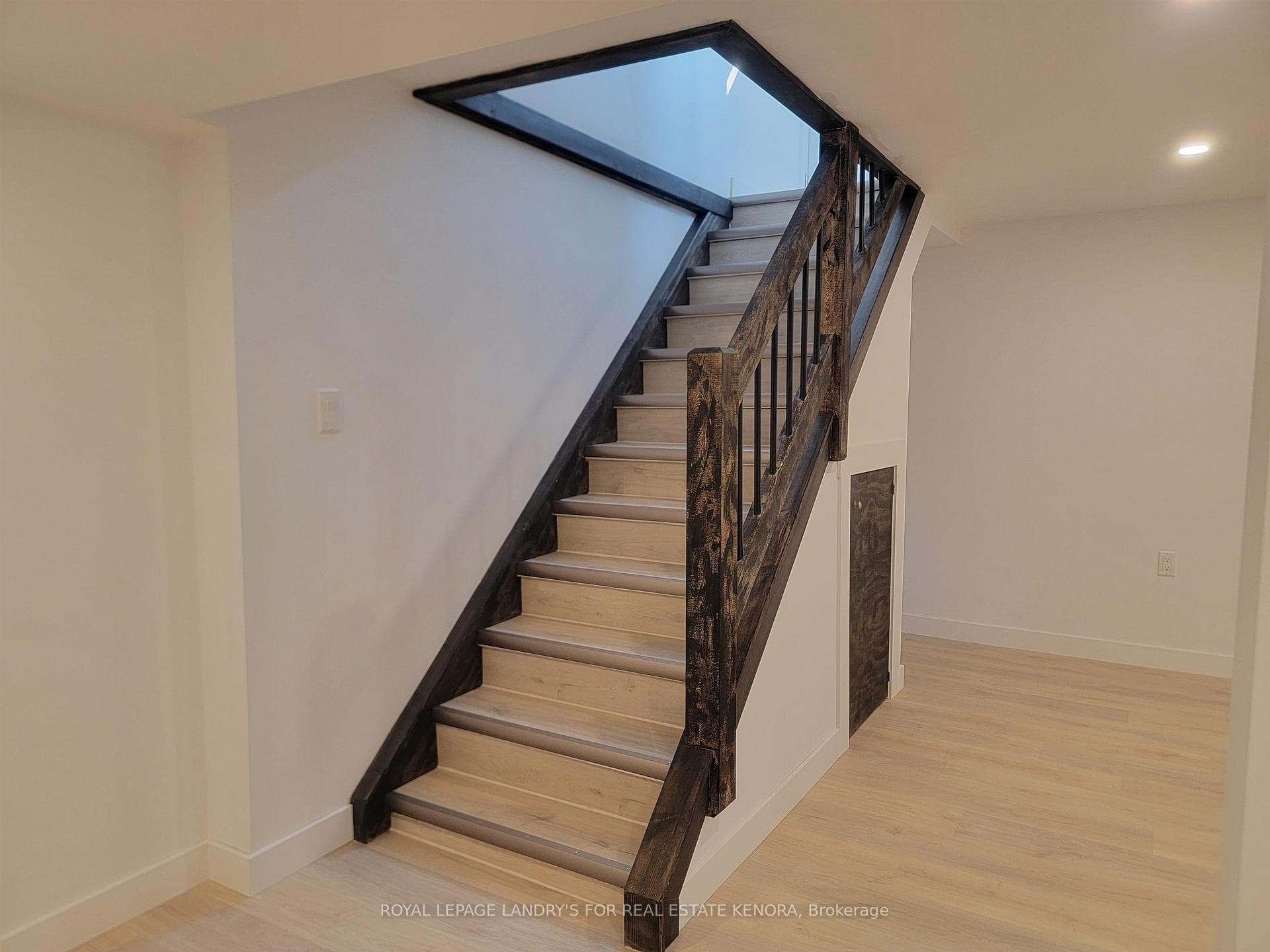 27 Rupert Road photo 32