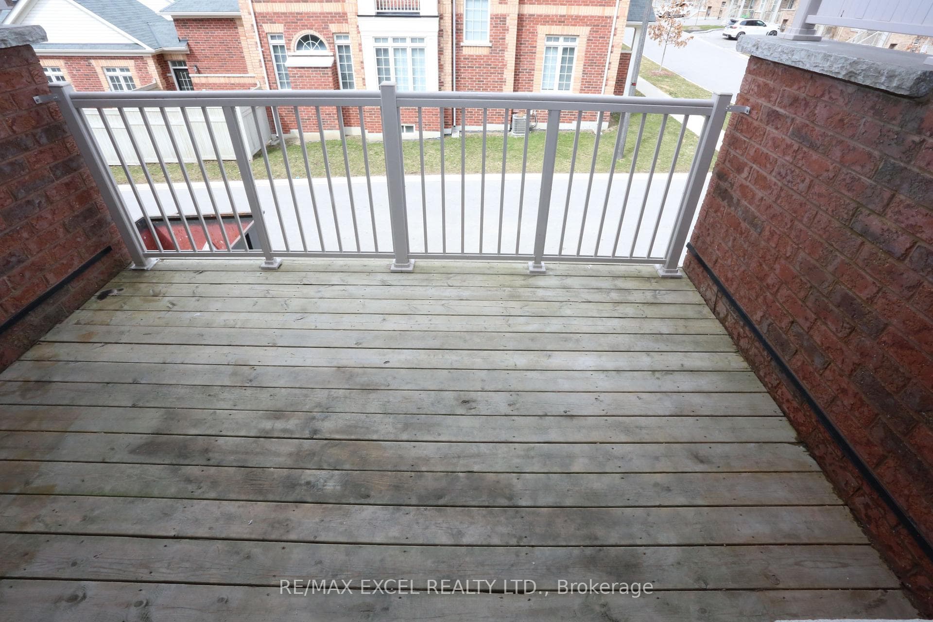4582 16th Avenue photo 9