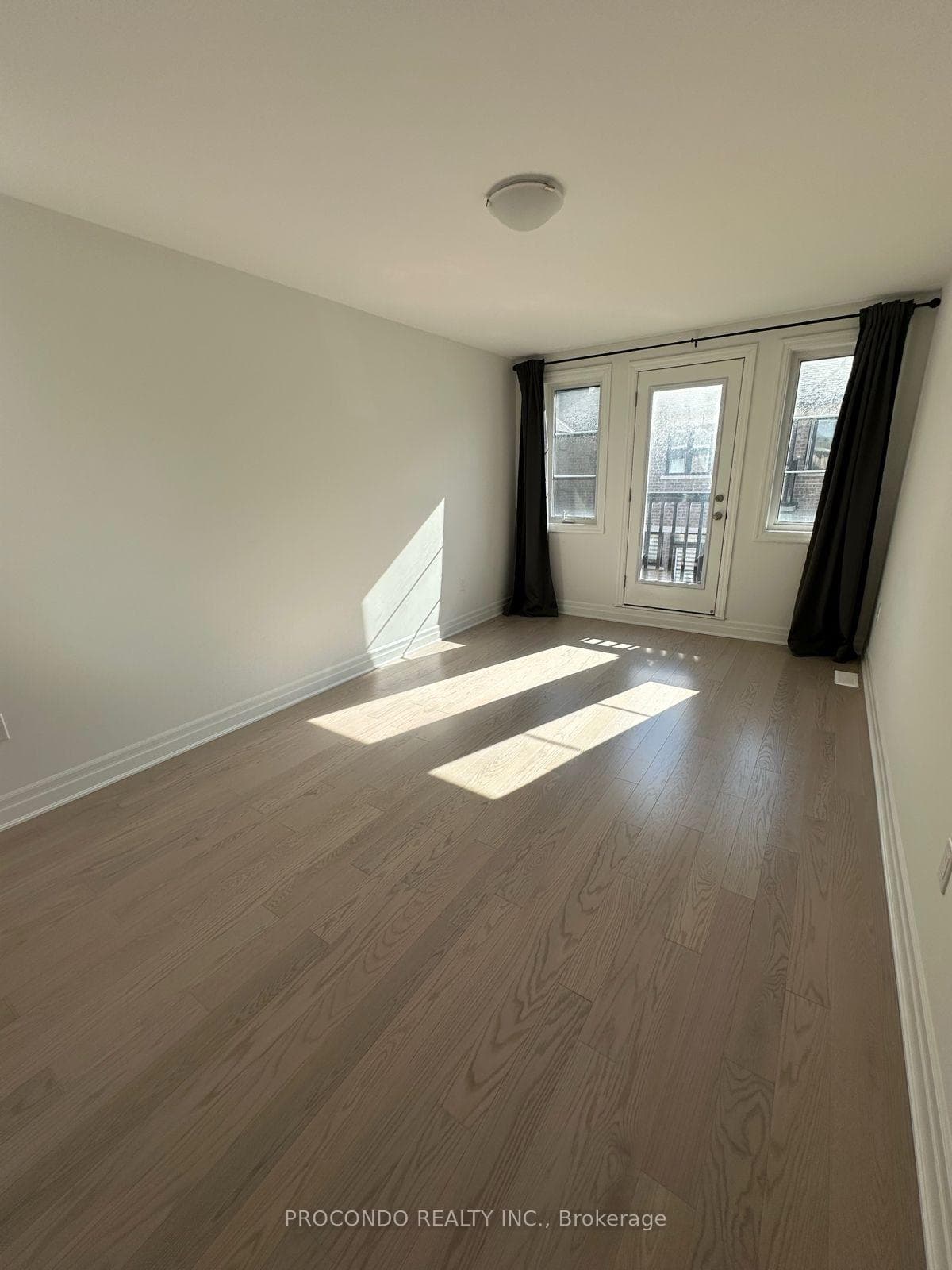 3102 William Cutmore Boulevard photo 9