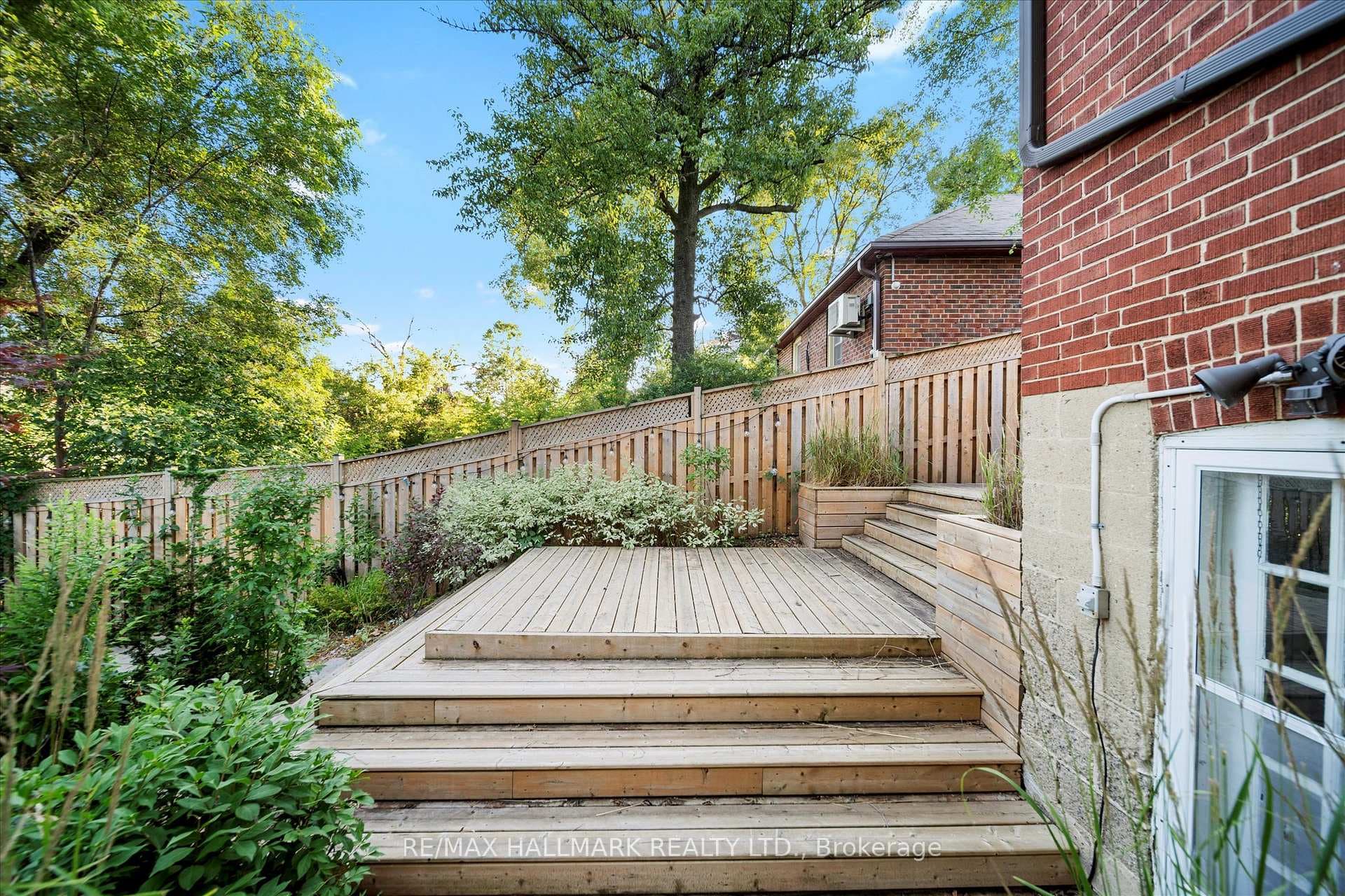 1231 Kingston Road photo 41