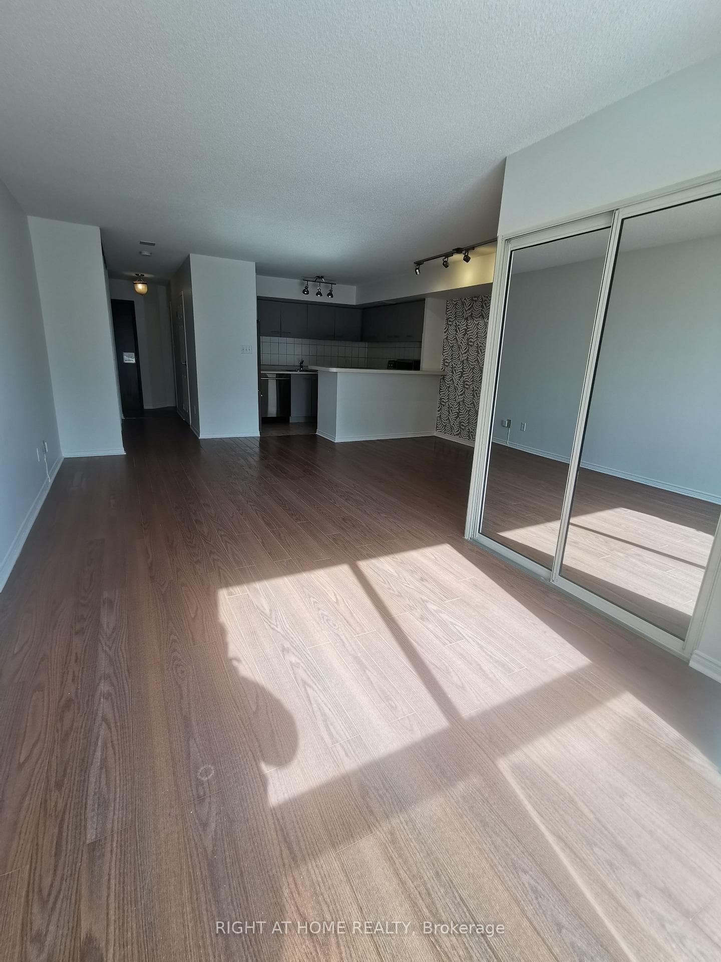 25 The Esplanade N/A Unit 1619 photo 12