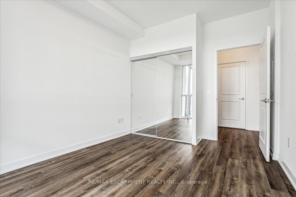 2007 James Street Unit 608 photo 23