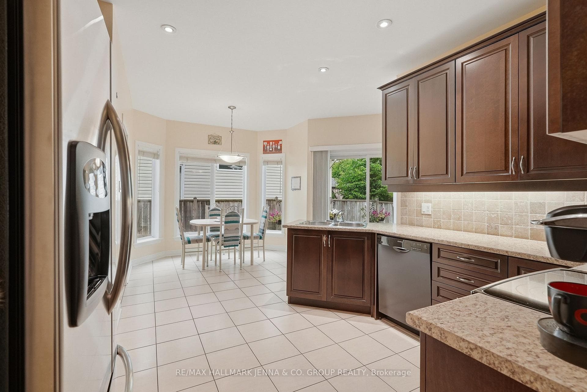 15 Baywood Drive photo 11