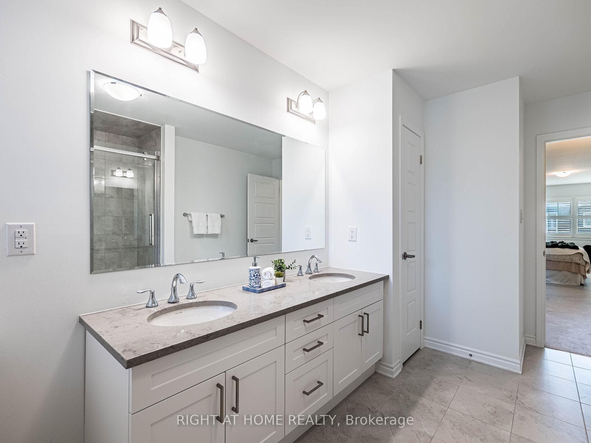 531 Bellflower Court photo 31