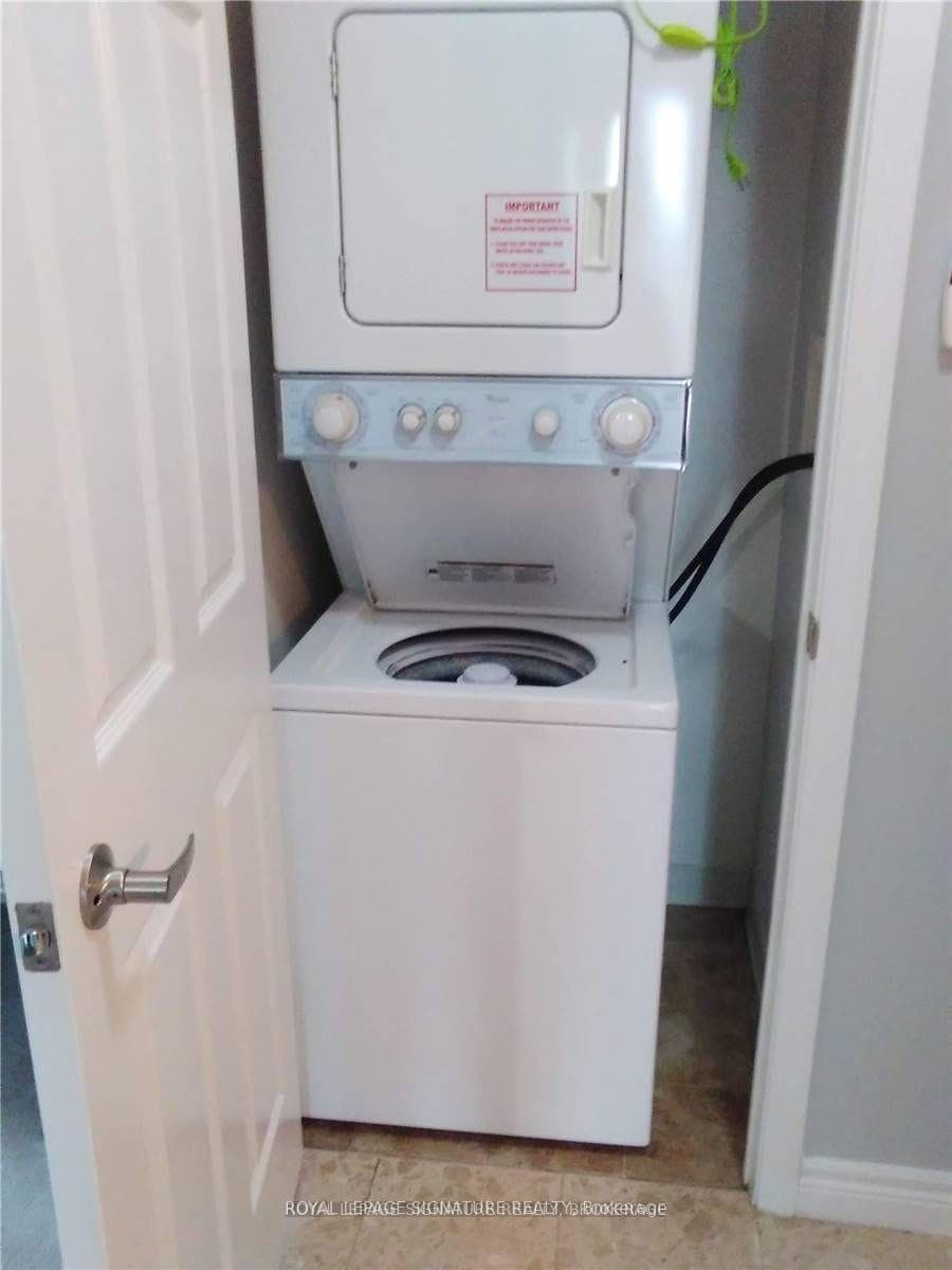 208 Enfield Place Unit 2009 photo 13