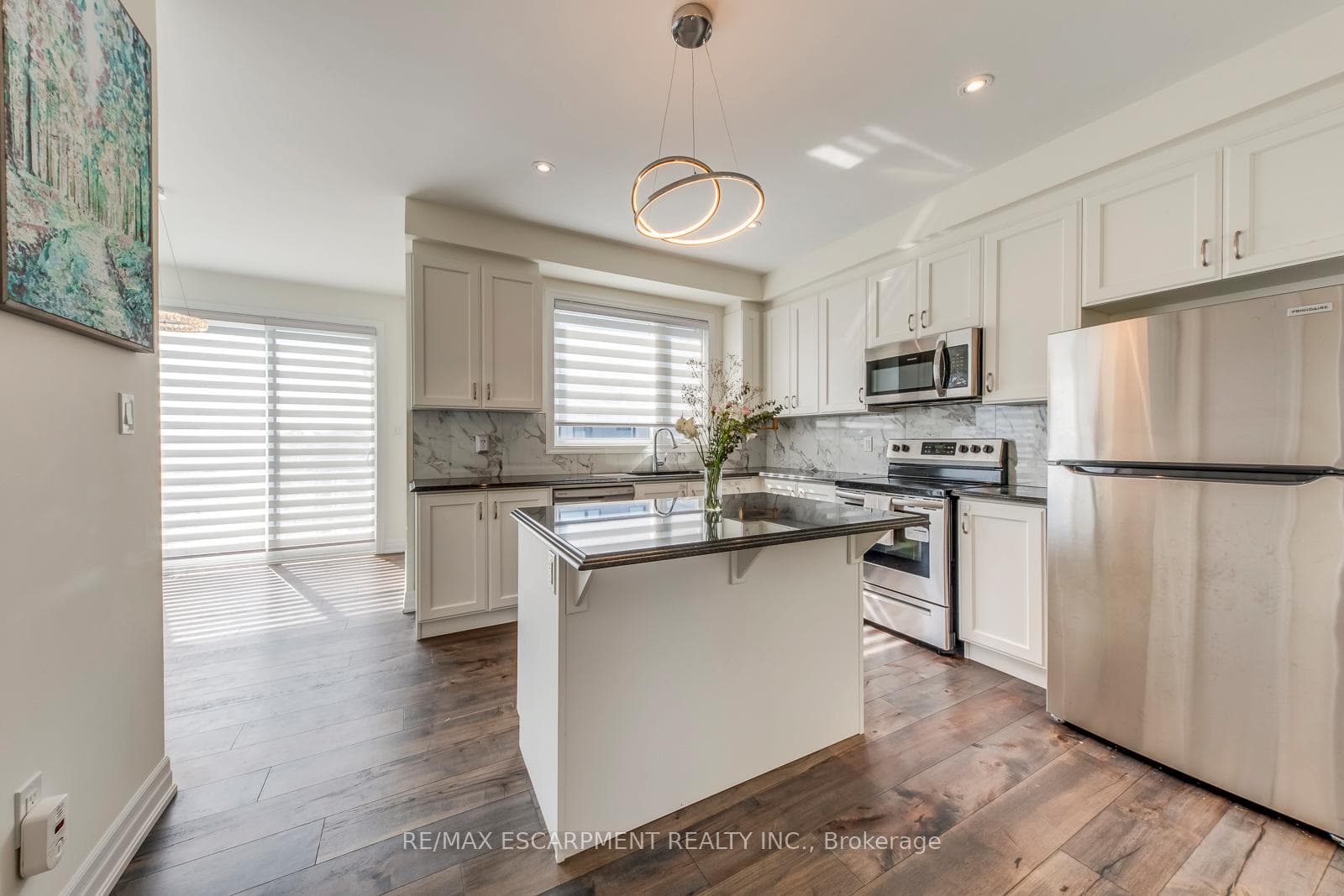 155 Grovewood Common photo 27