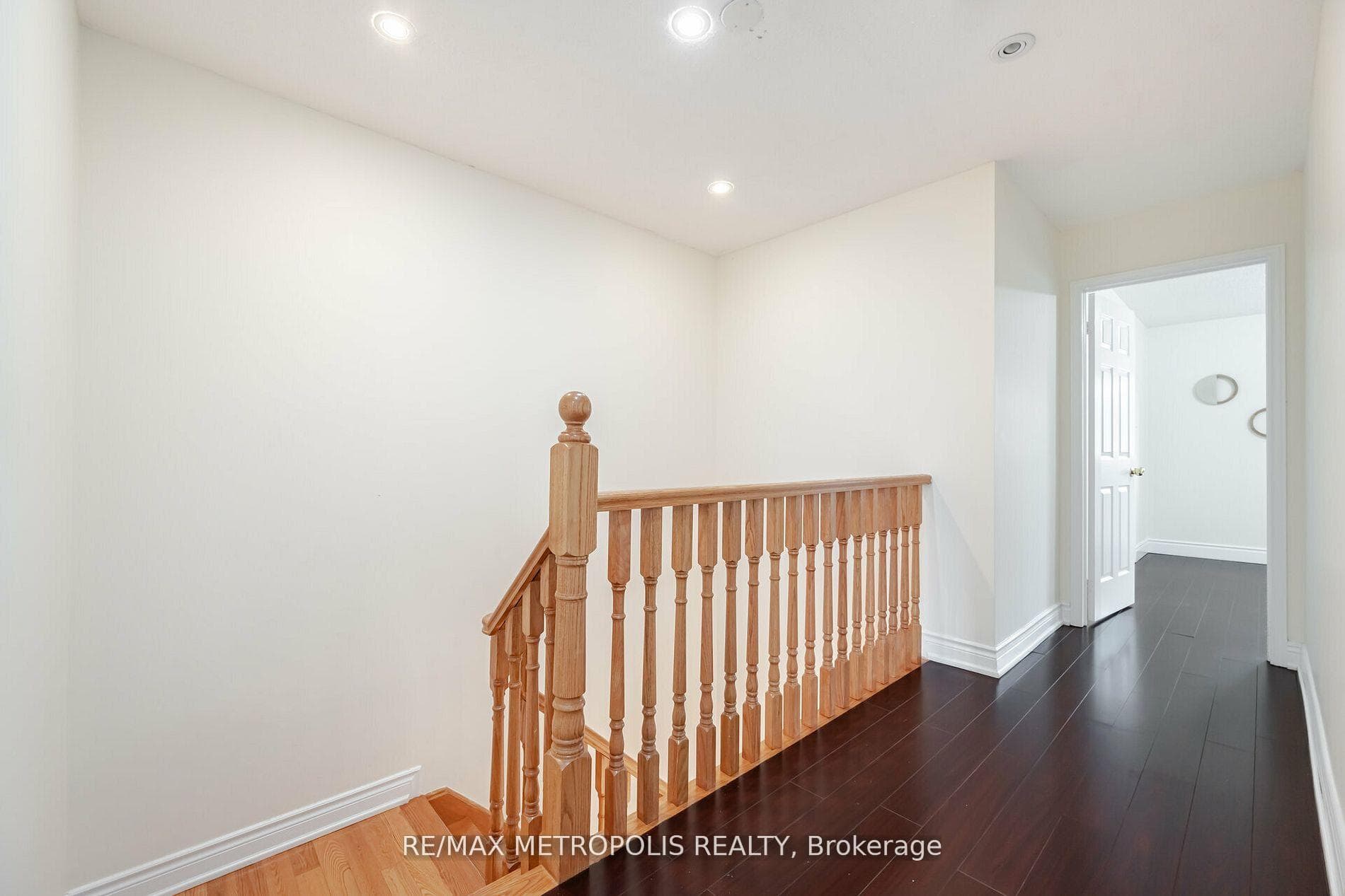 27 Prince Crescent photo 16