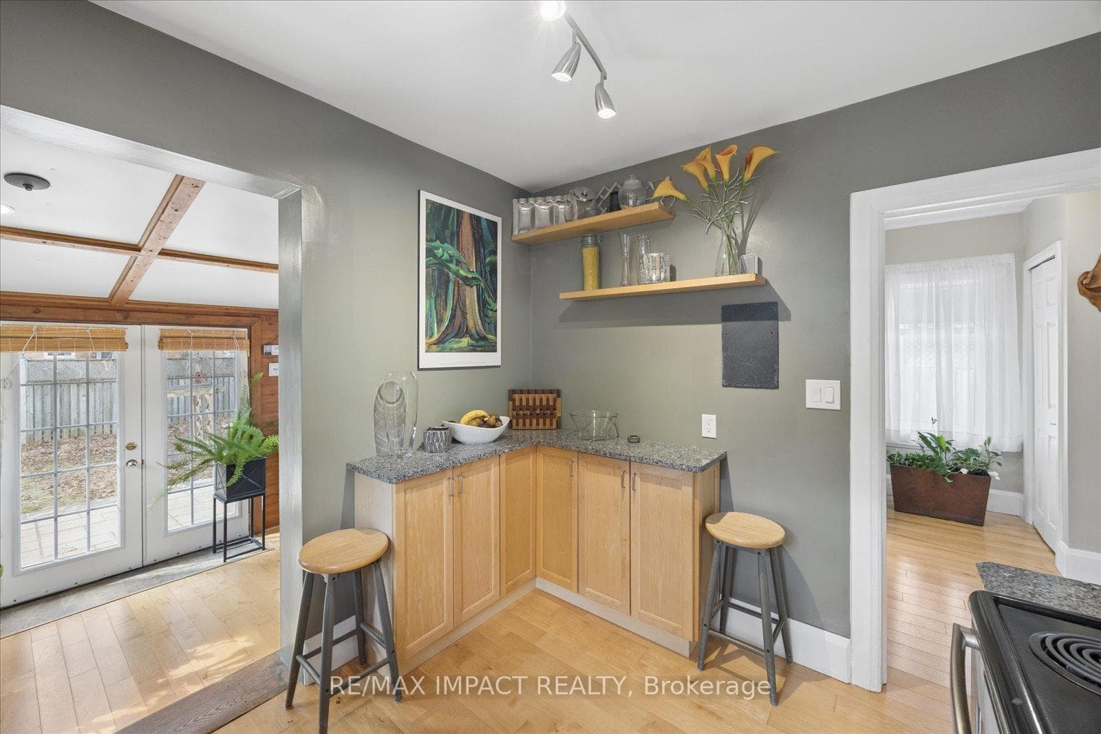 620 Christie Avenue photo 11