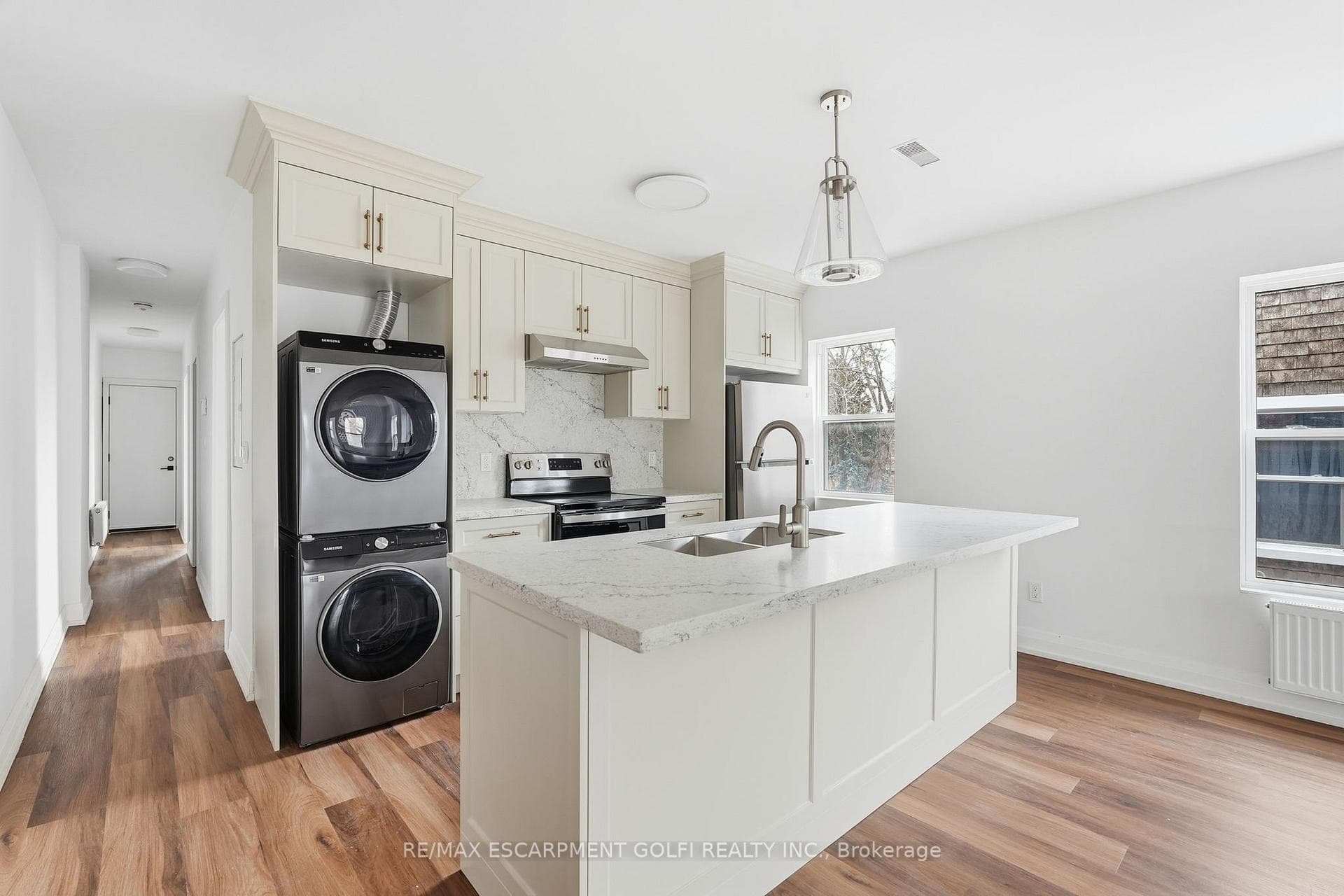 4876 Simcoe Street Unit 4 photo 12
