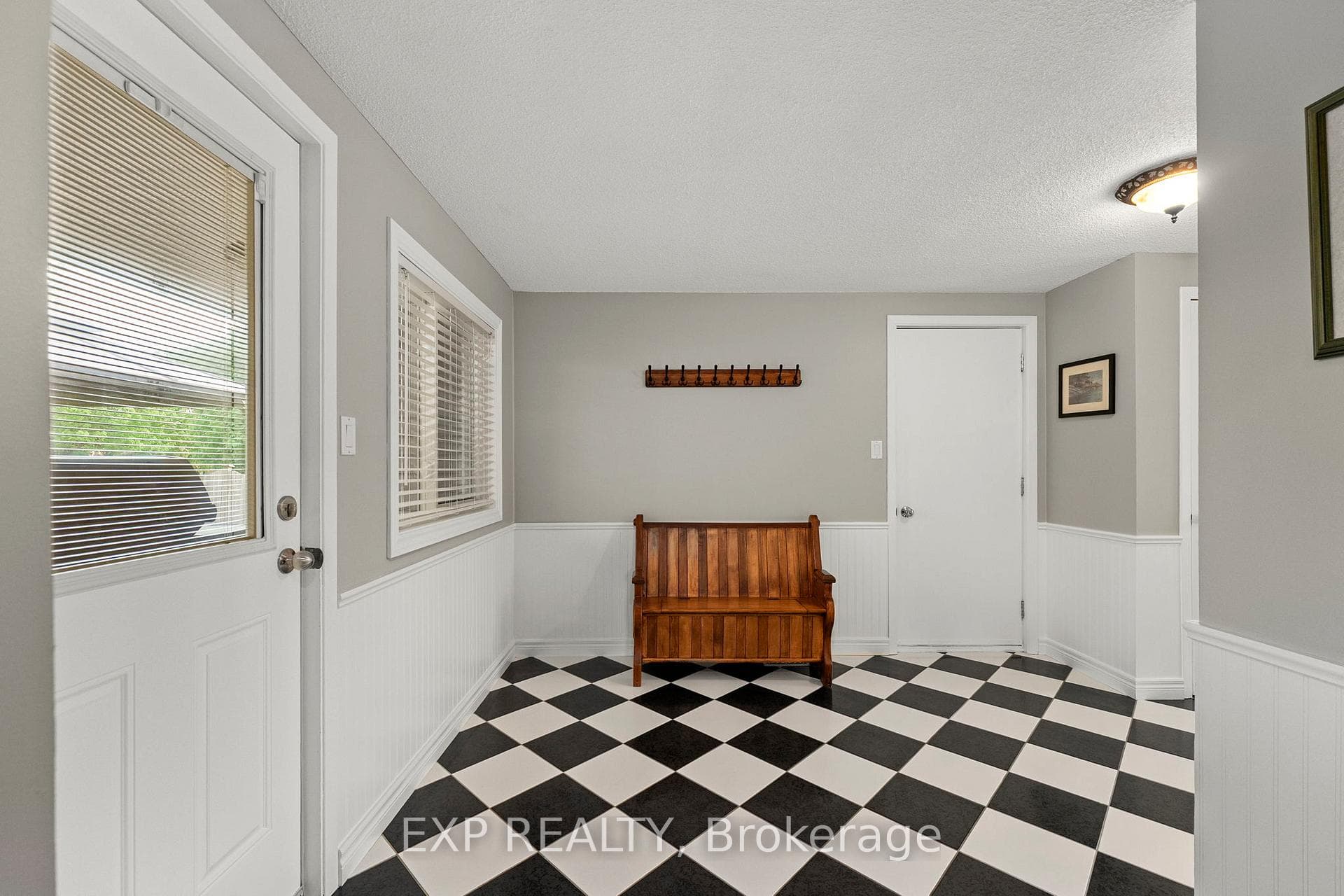 217 Mount Albert Road photo 25