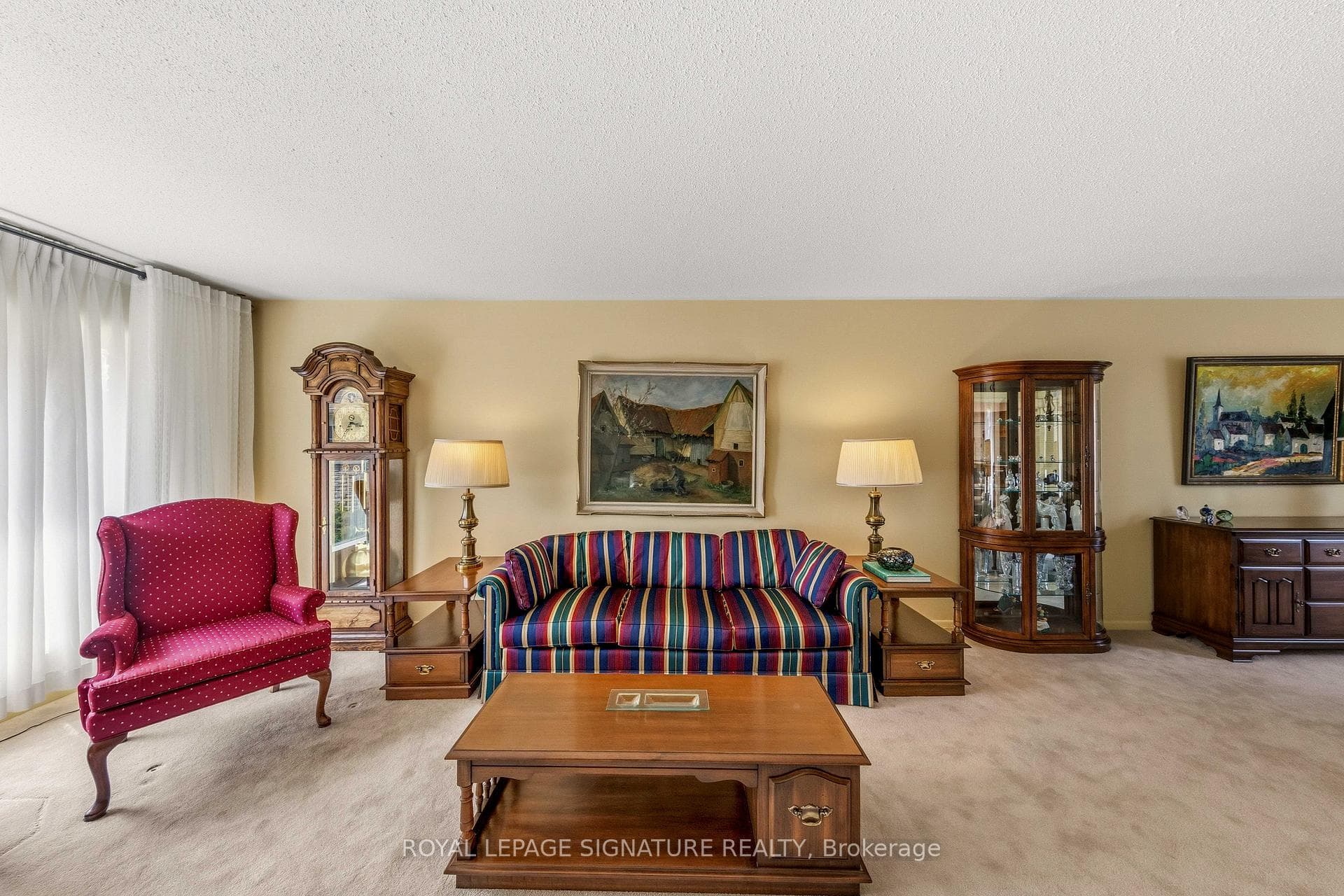Bright Spacious, Broadloom Living Room