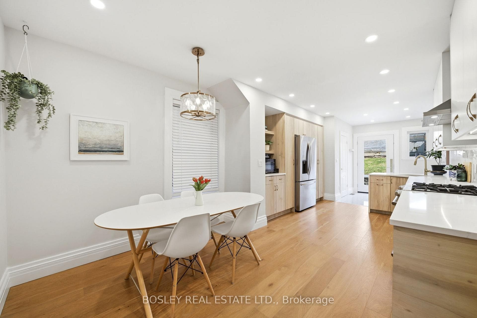 43 Gilbert Avenue photo 10