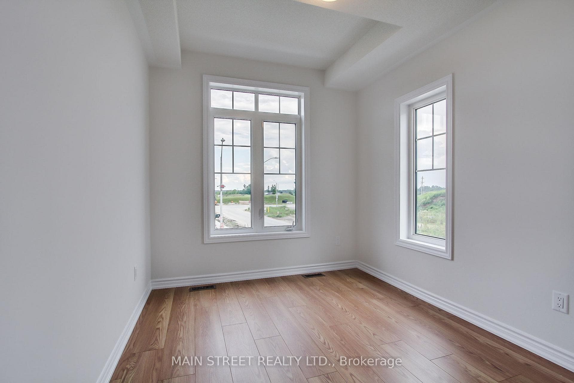 3rd Bedroom with laminate floors