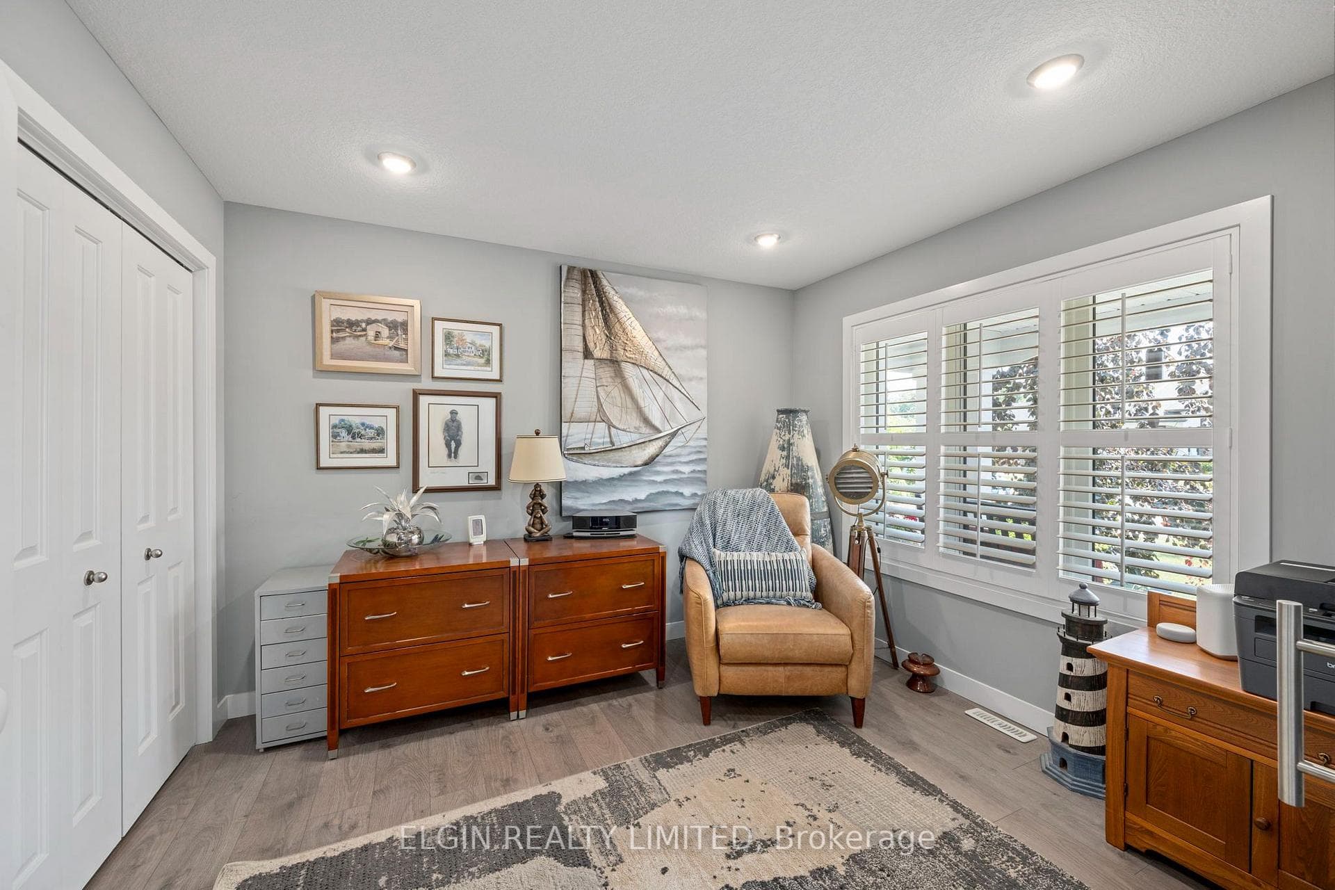 392 Larry Street photo 21