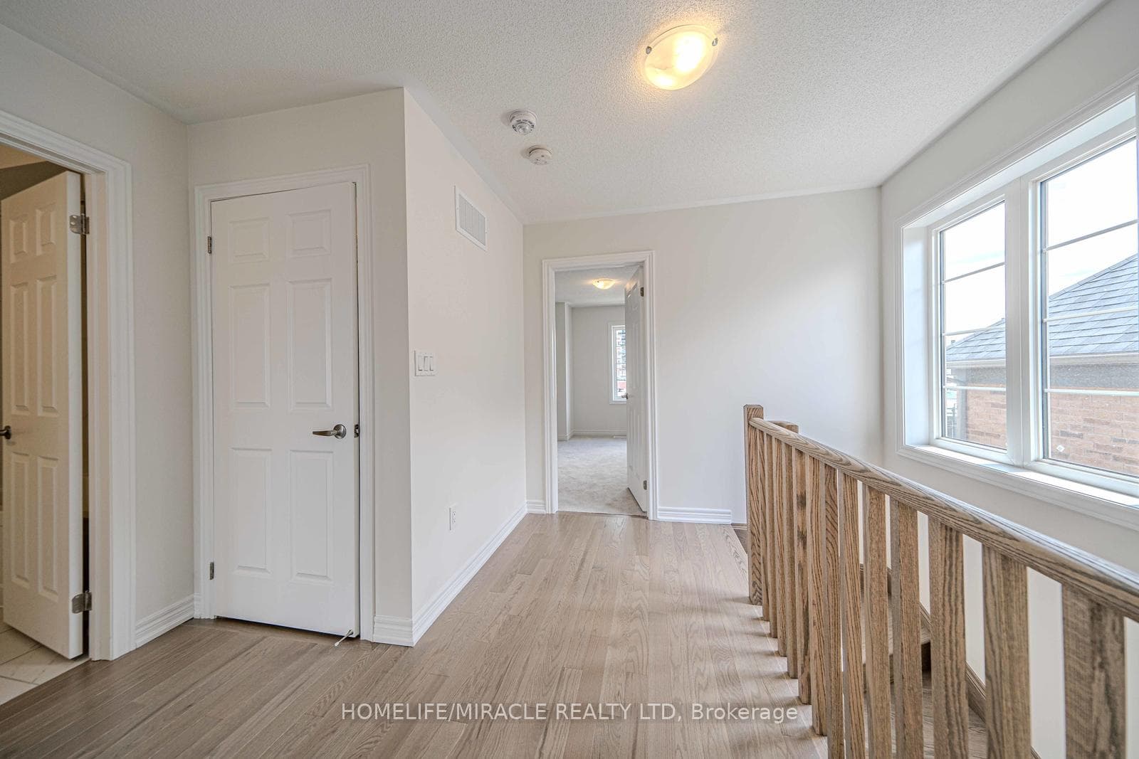 123 Air Dancer Crescent photo 16