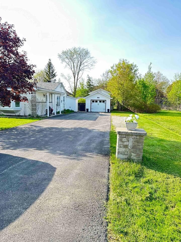 338 Little Avenue photo 2