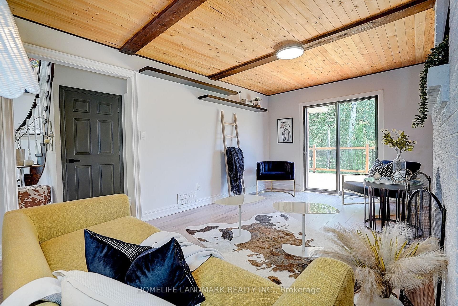 20573 Yonge Street photo 21