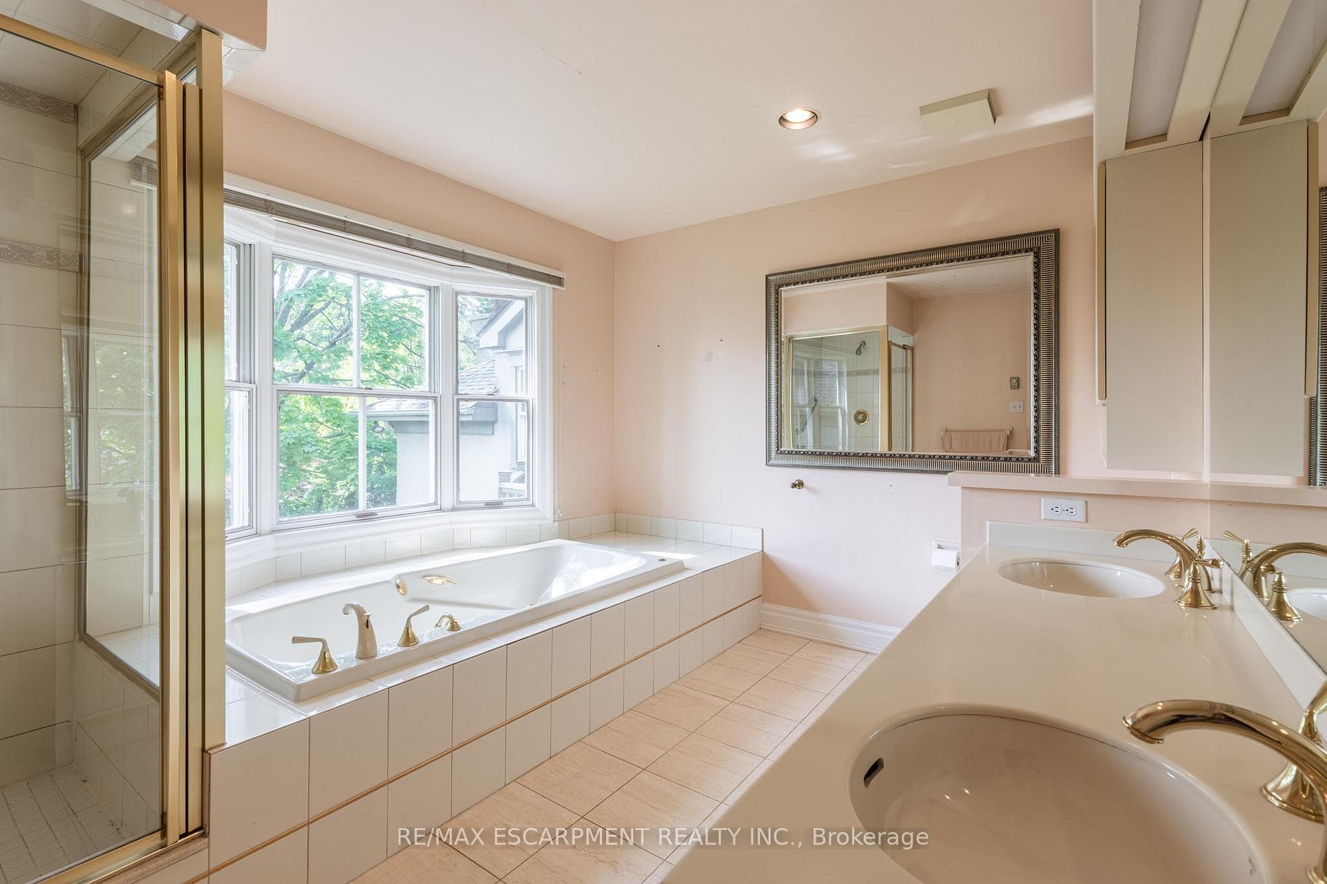 208 King Street photo 16