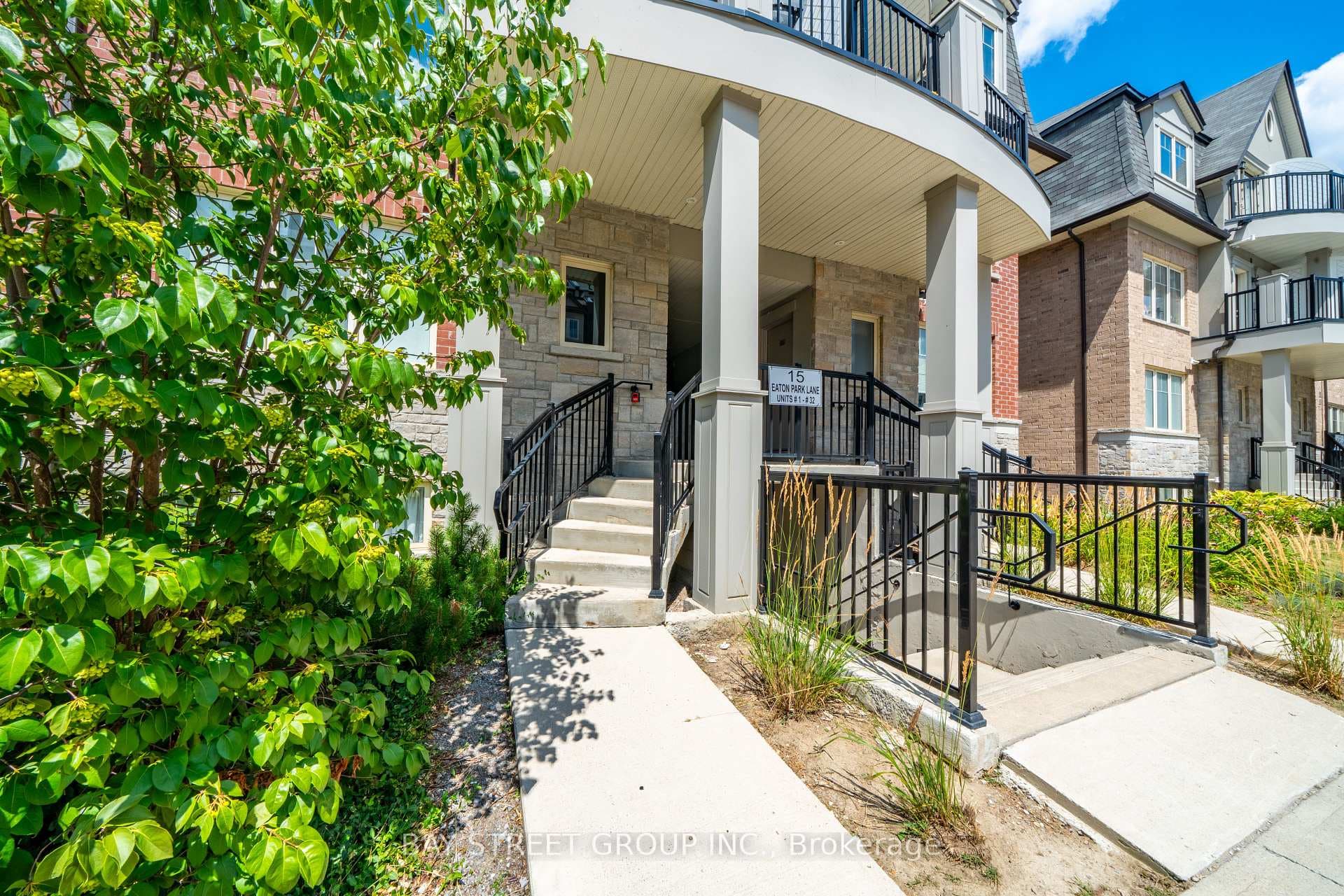 15 Eaton Park Lane Unit 27 photo 2