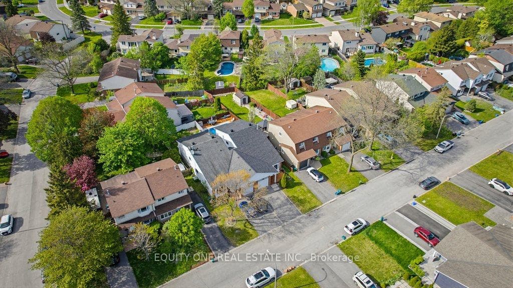 1112 Burgundy Lane photo 5