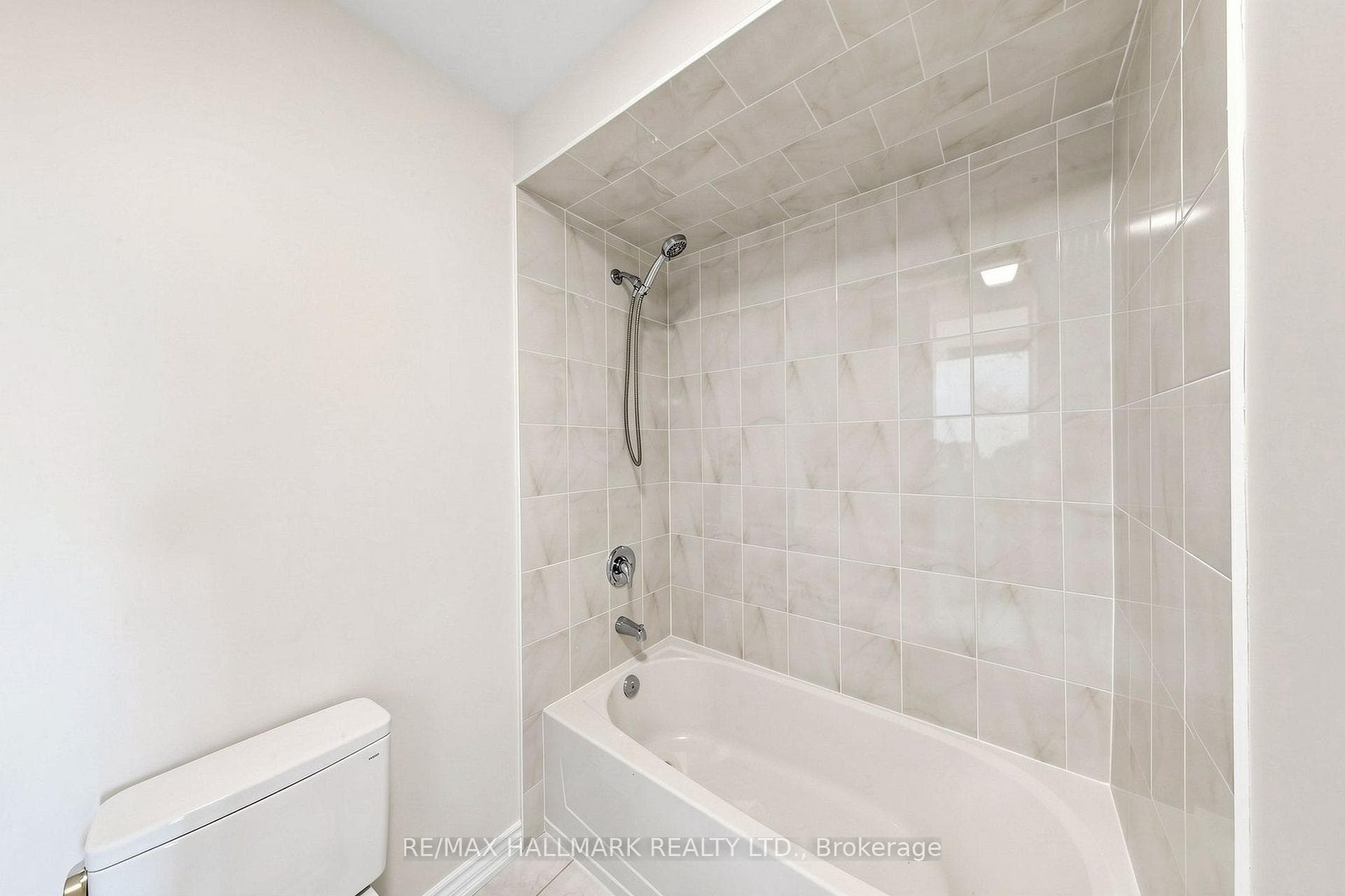 12 Danpatrick Drive photo 27