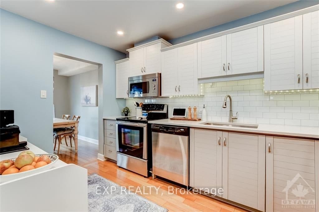 38 OAKHAVEN photo 12