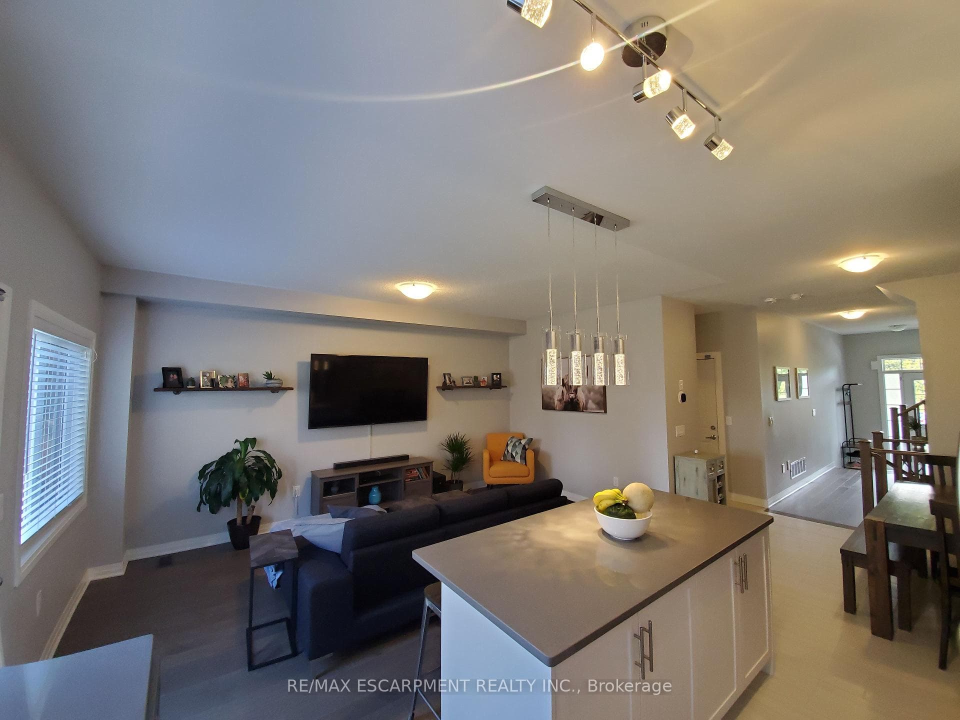 4218 Cherry Heights photo 3