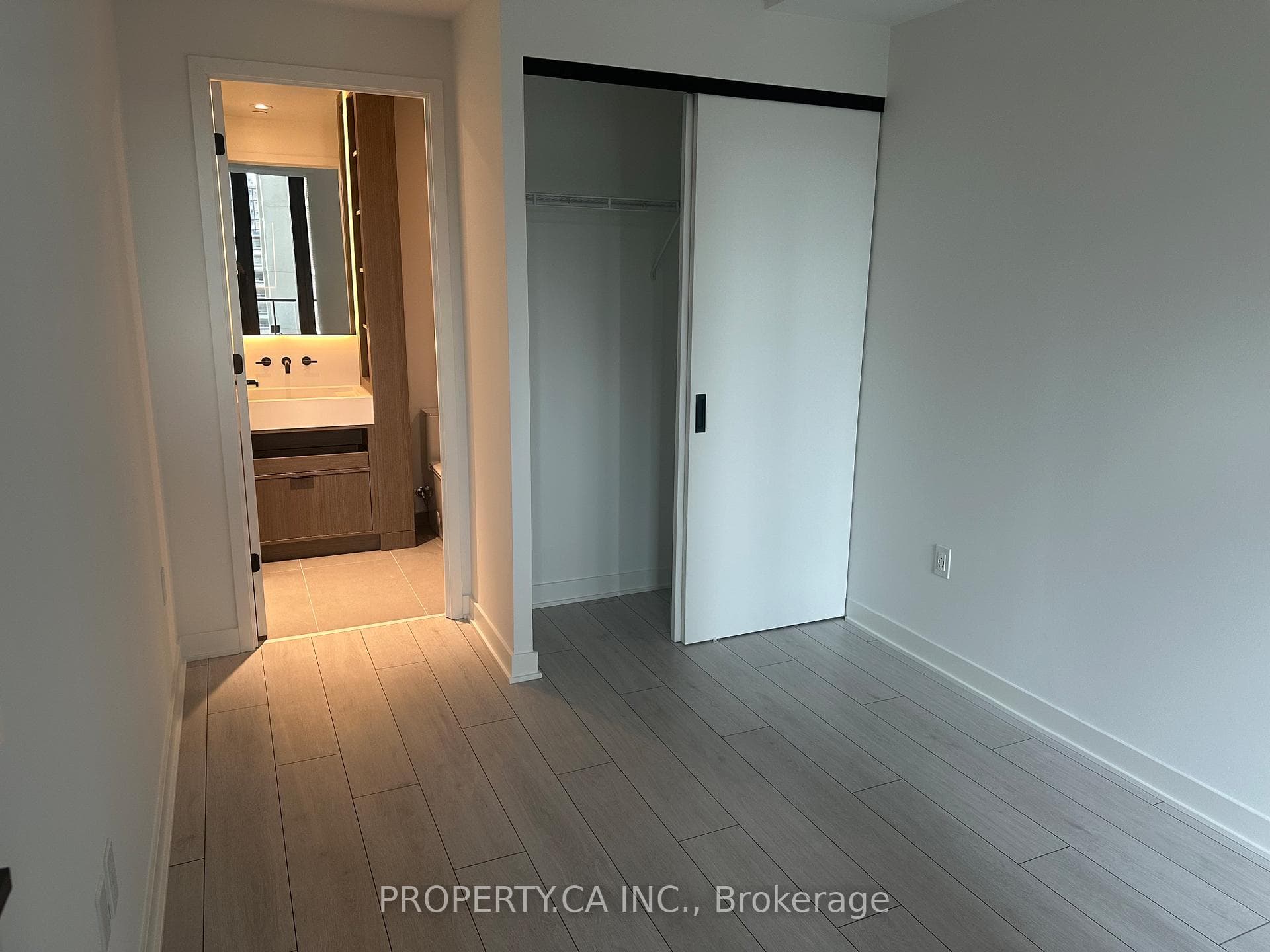 55 Charles Street Unit 804 photo 20
