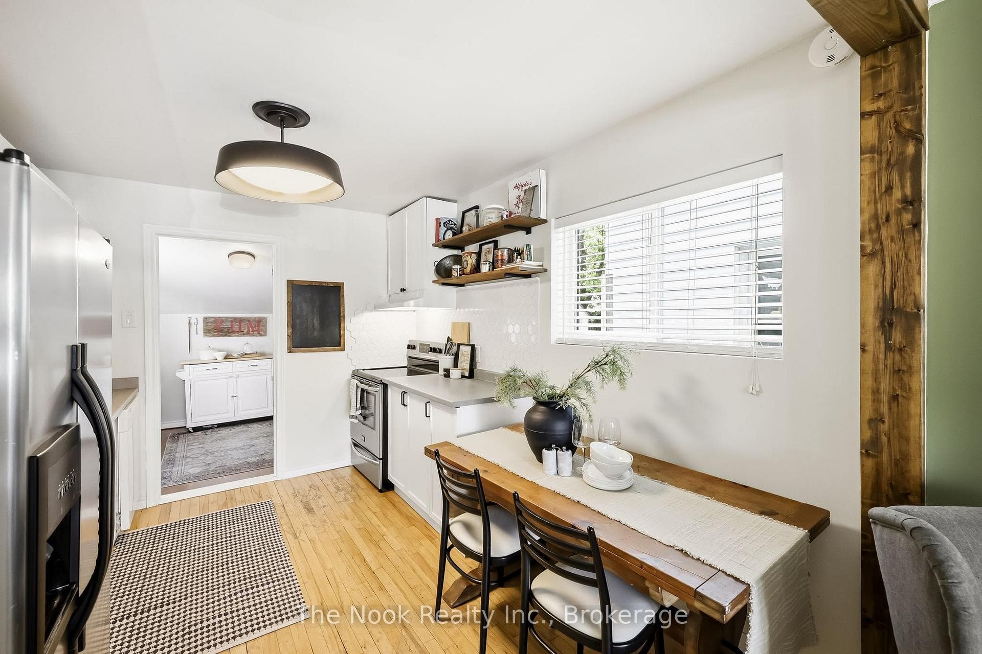 22 Nassau Street photo 11