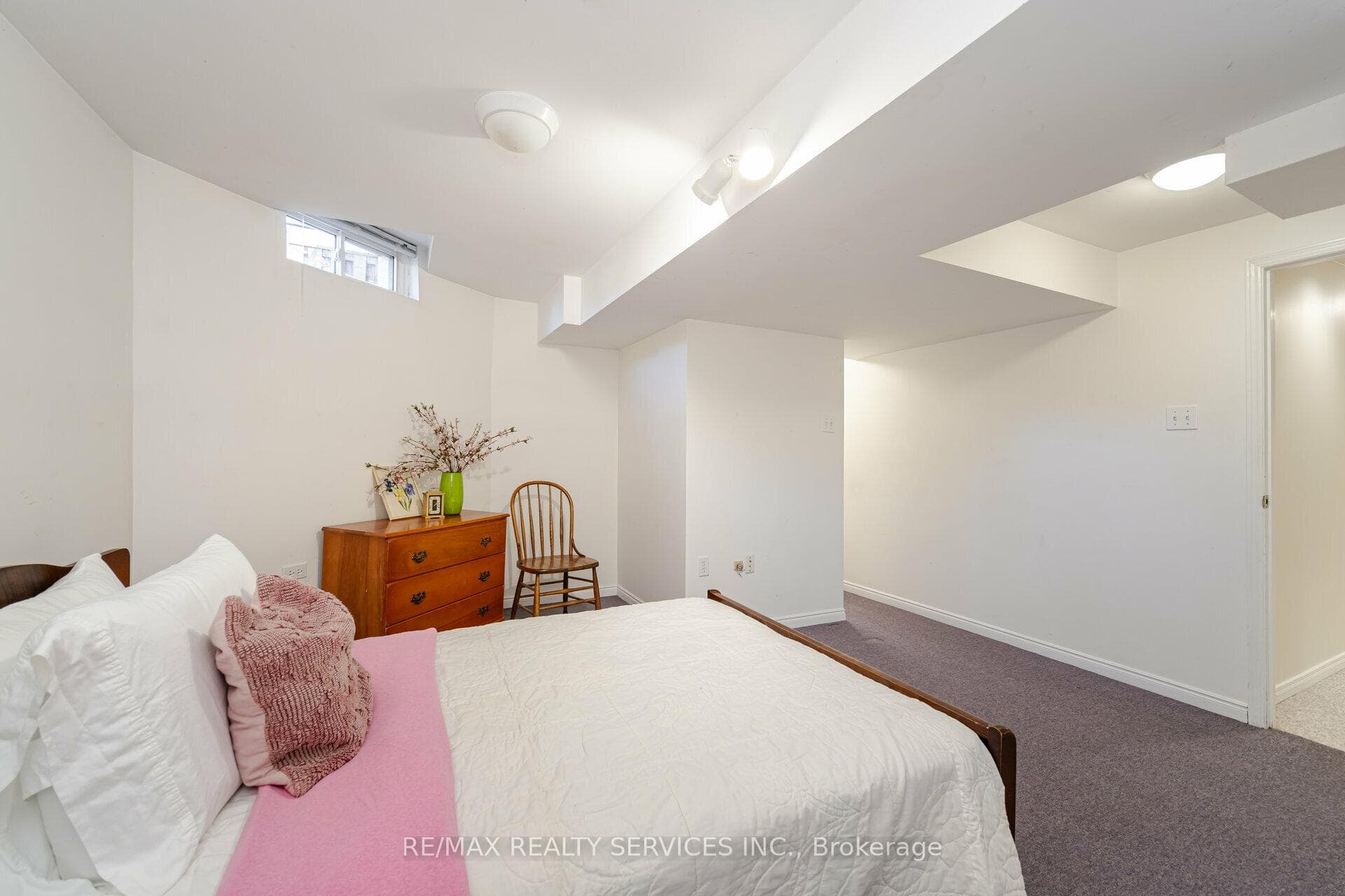 4 Donaldson Drive photo 36