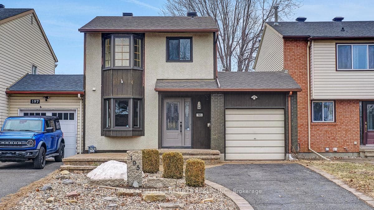 195 Sherway Drive photo 1