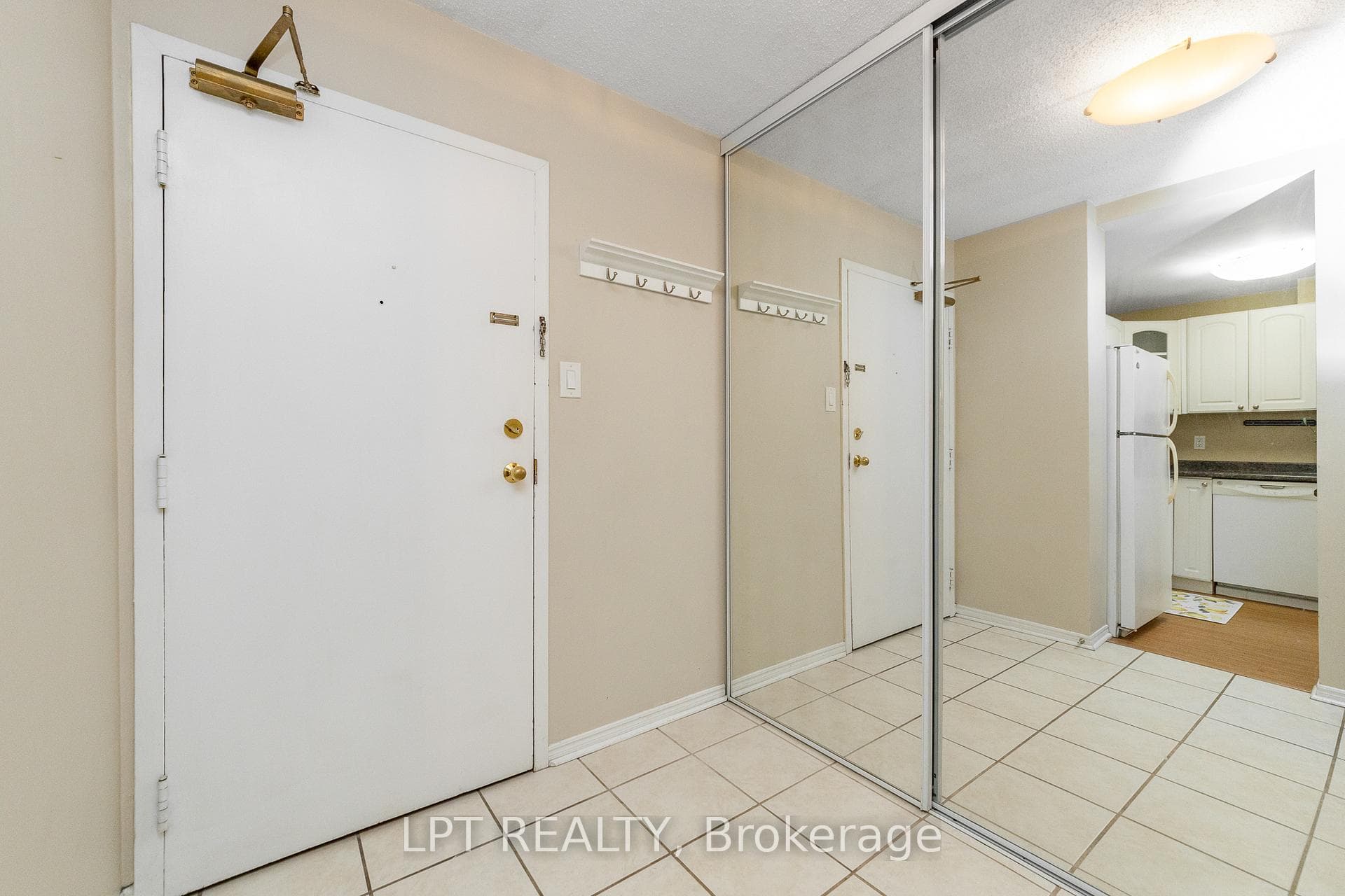 1177 Belanger Avenue Unit 206 photo 6