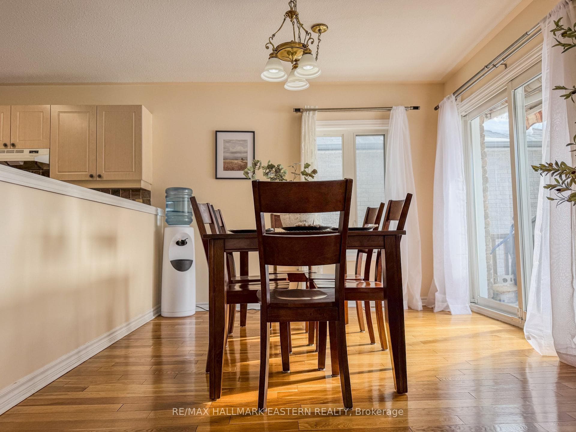 513 Carriage Lane photo 11