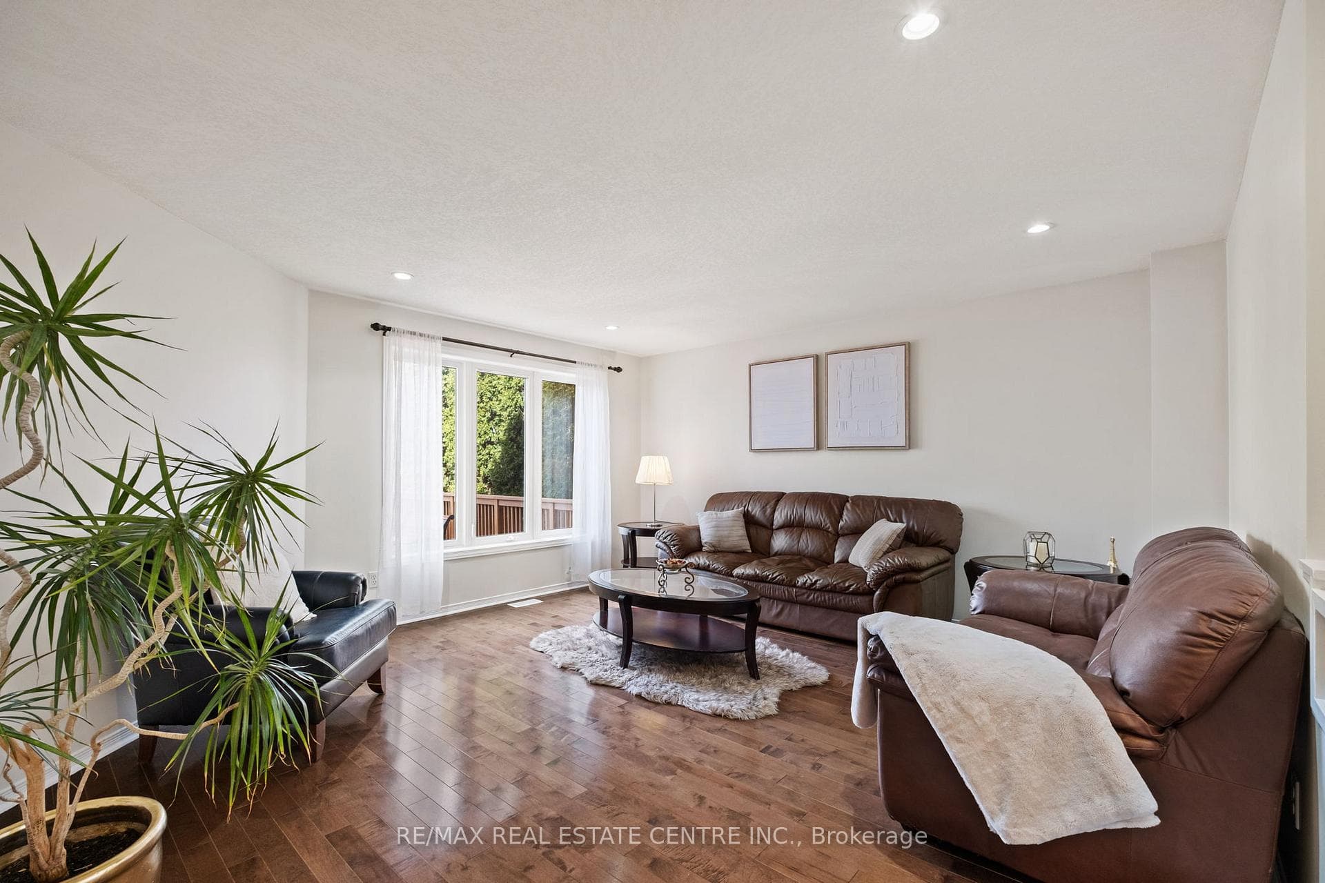 34 Camm Crescent photo 4