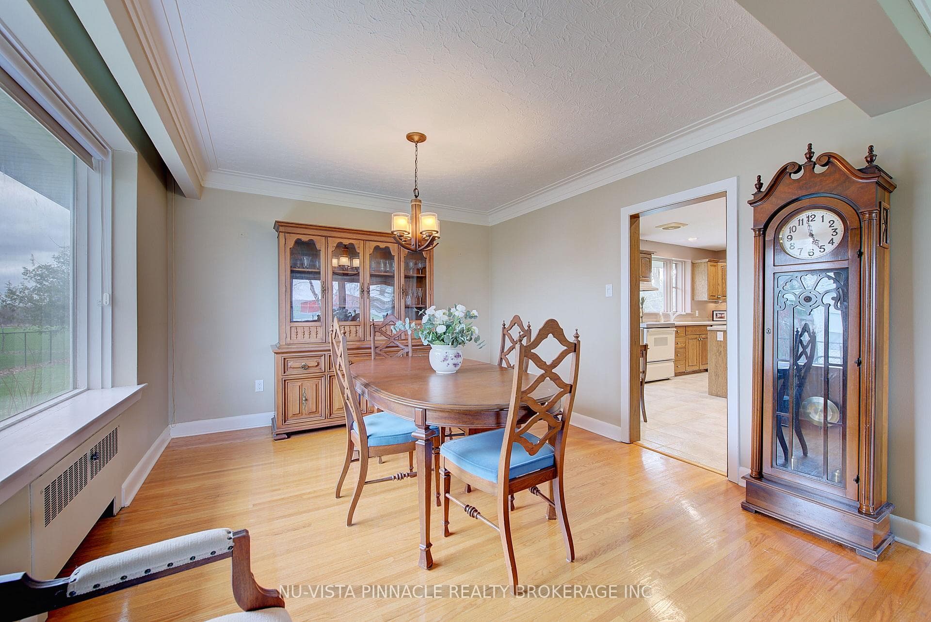 21752 Richmond Street photo 10
