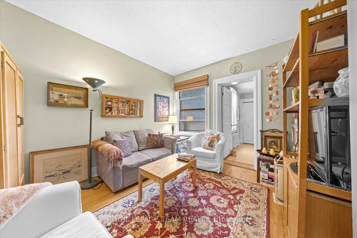 152 Glebe Avenue photo 11