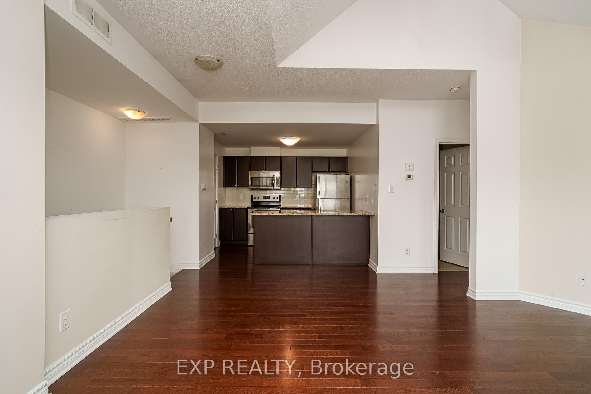 362 Wood Acres Grove Unit E photo 7