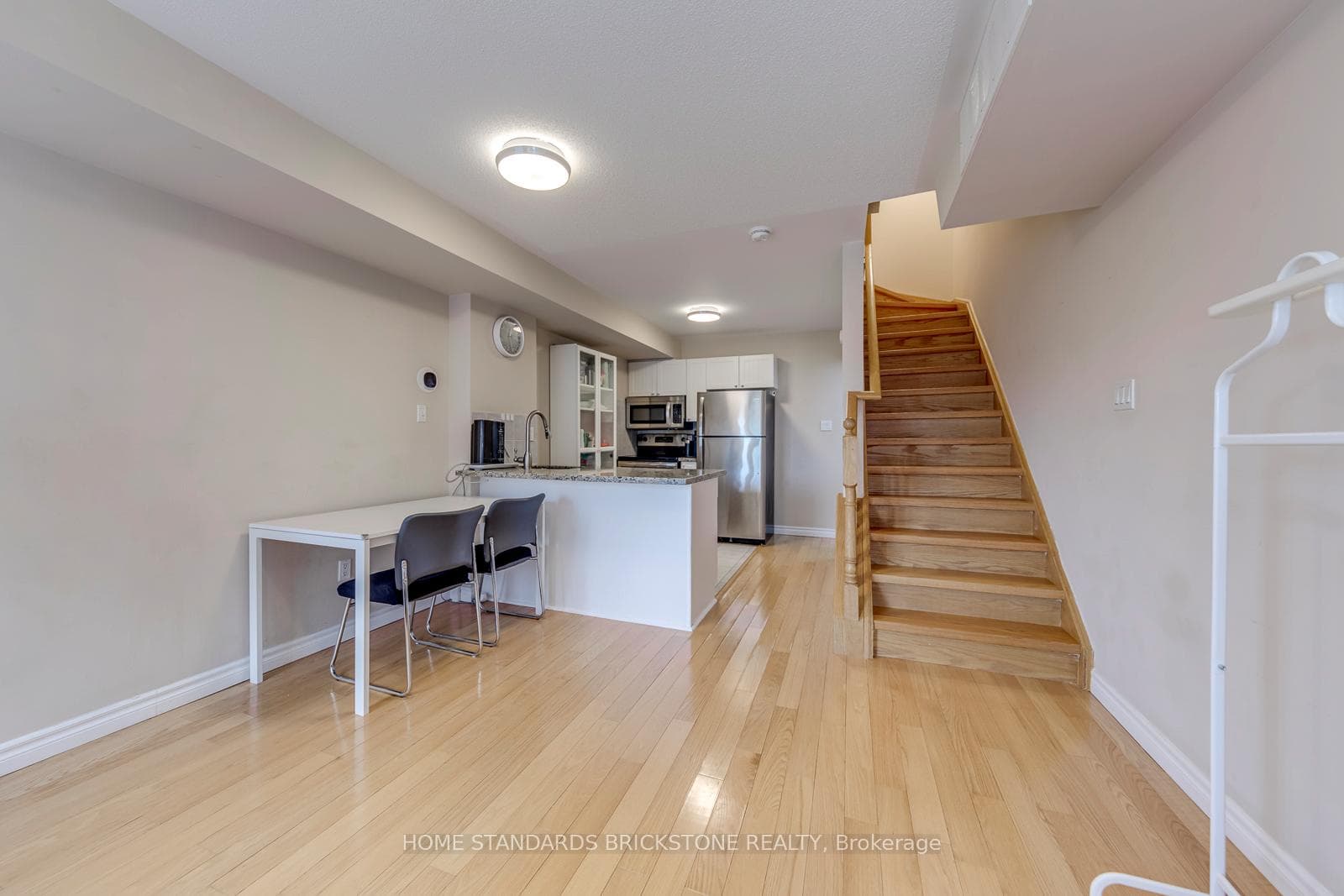 306 John Street Unit 291 photo 8