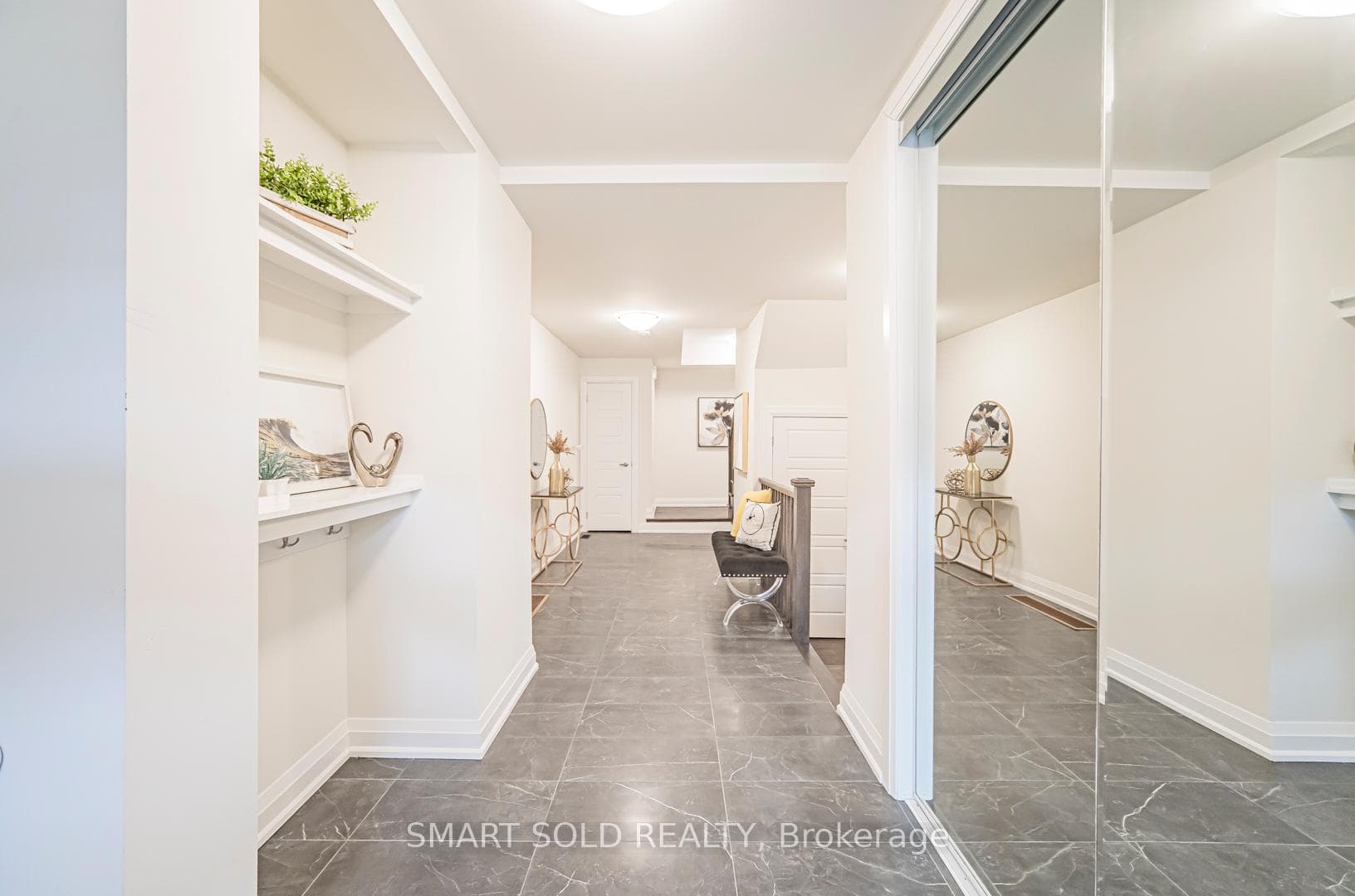 34 Thomas Frisby Jr Crescent photo 6