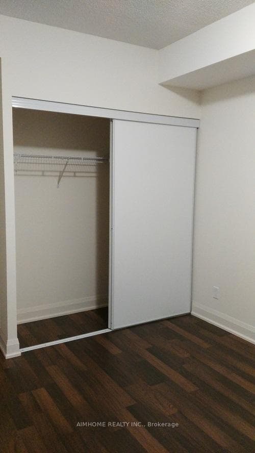 68 Canterbury Place Unit 806 photo 9