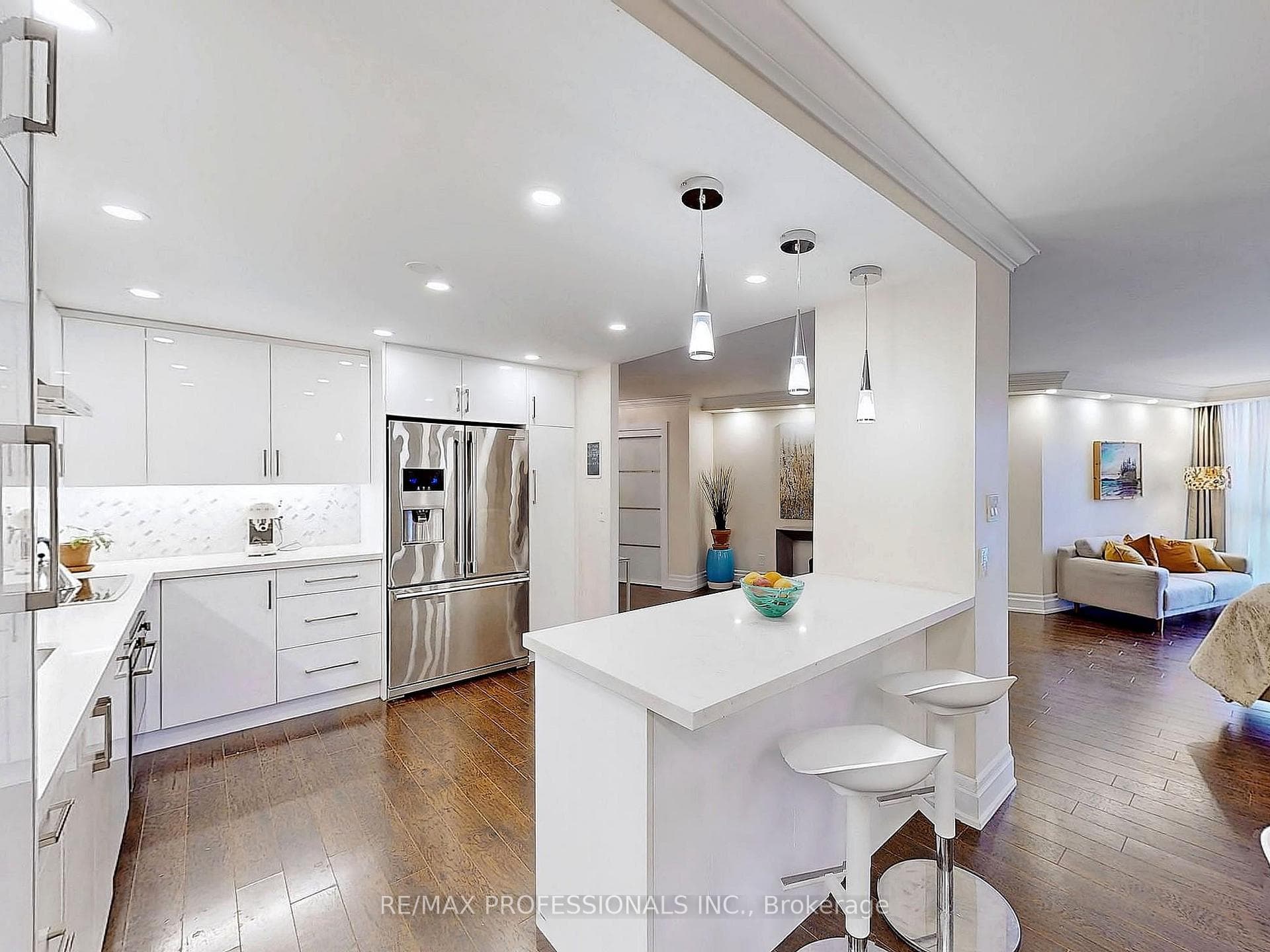 40 Richview Road Unit 410 photo 11