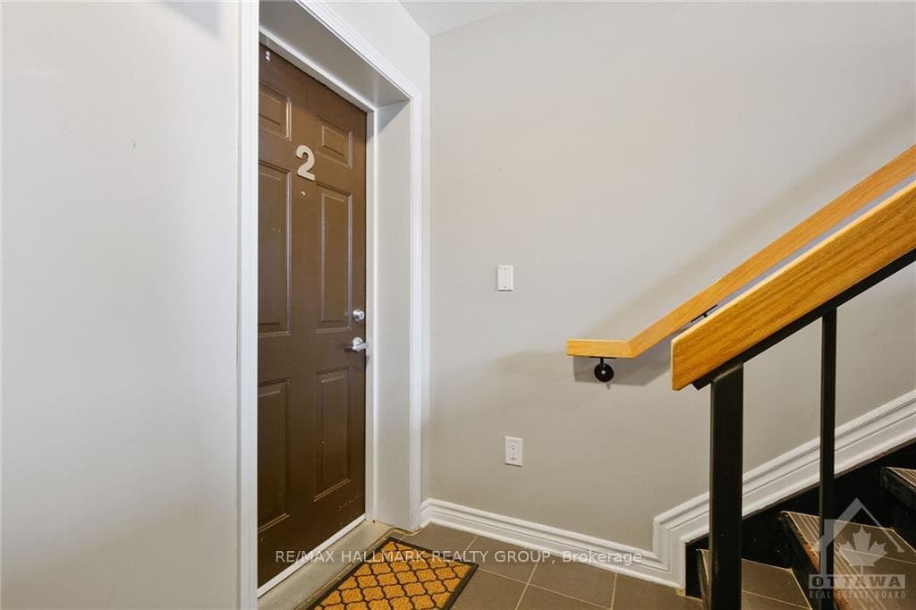 2- 115 BLUESTONE Unit 2 photo 2