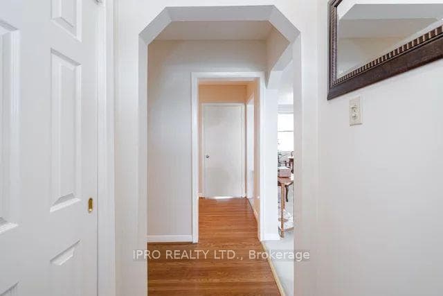 448 Sandmere Place photo 3